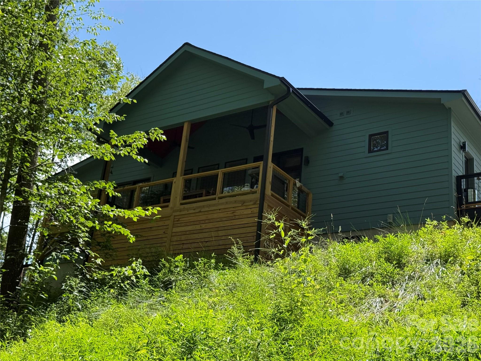 30 Sandys Home Place — Mars Hill