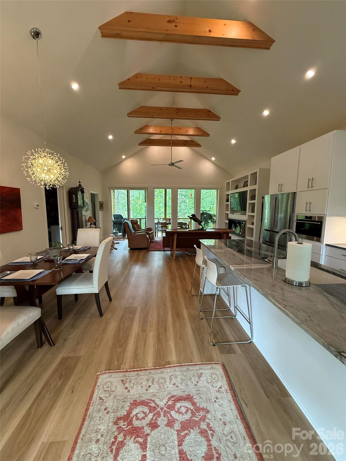 30 Sandys Home Place — Mars Hill