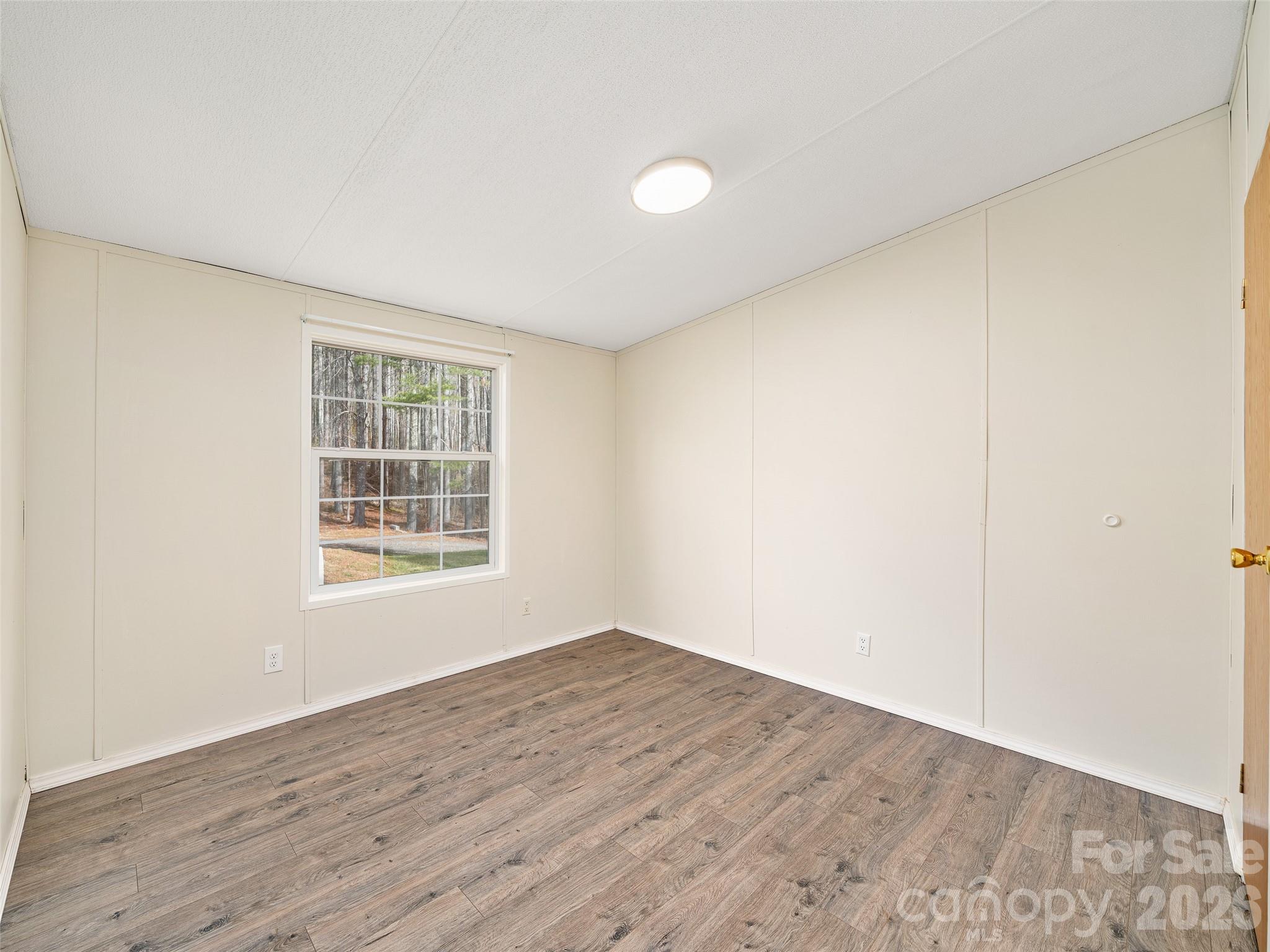 105 Satinwood Drive — Burnsville