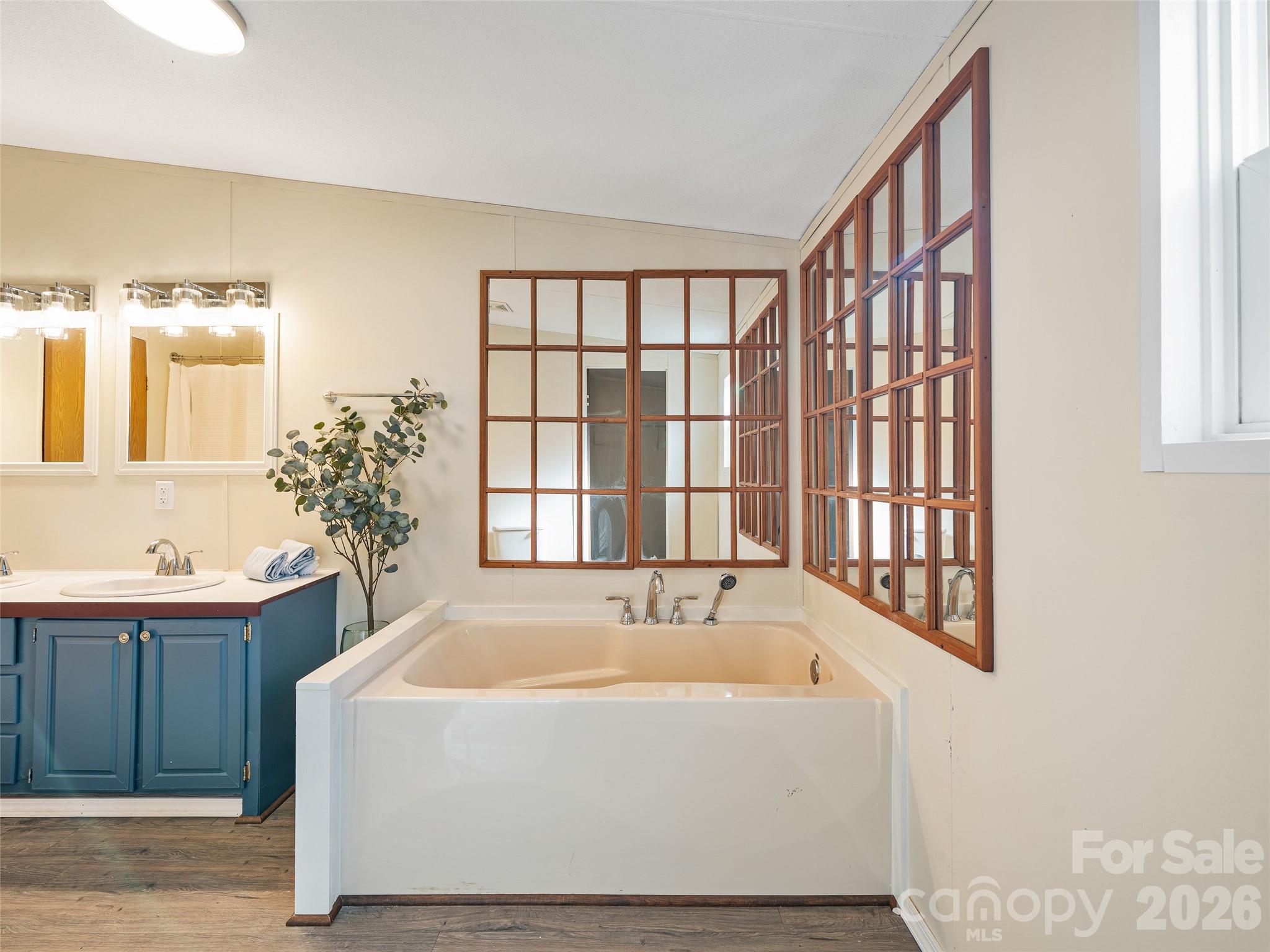 105 Satinwood Drive — Burnsville