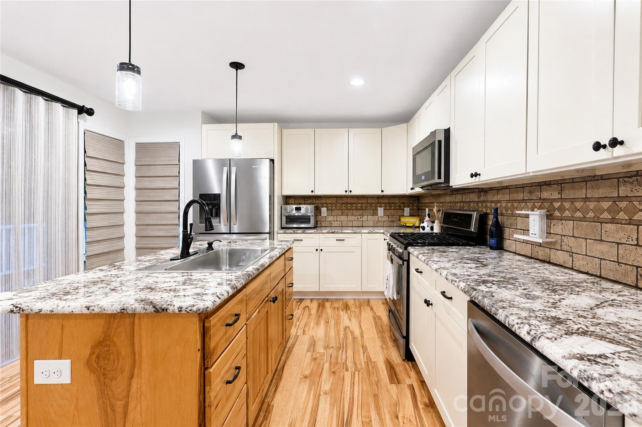 6047 Chaucer Lane — Granite Falls