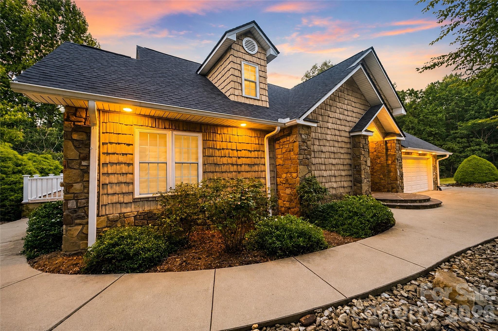 6047 Chaucer Lane — Granite Falls