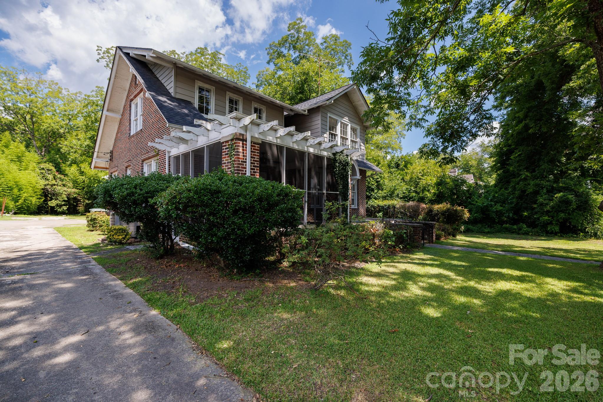 157 Walnut Street — Chester