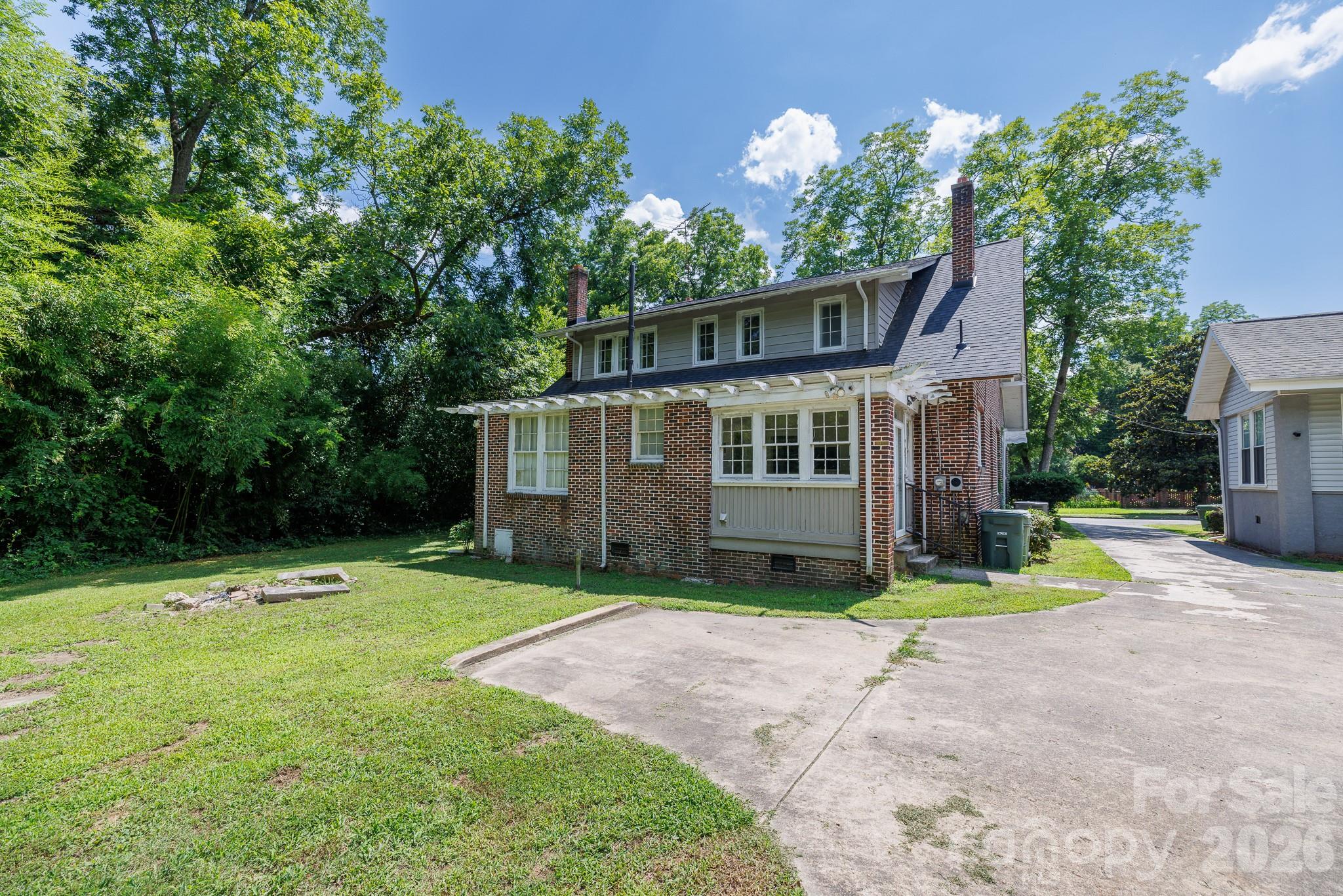 157 Walnut Street — Chester