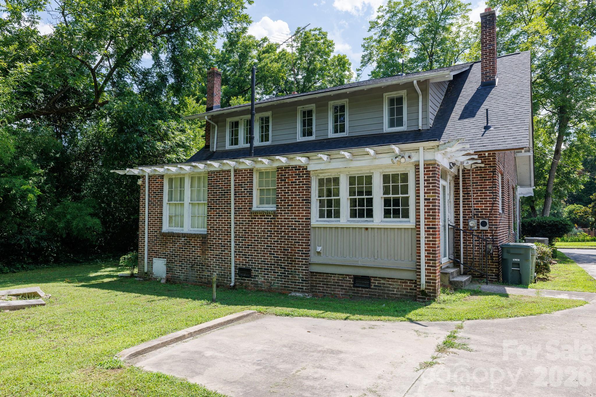 157 Walnut Street — Chester