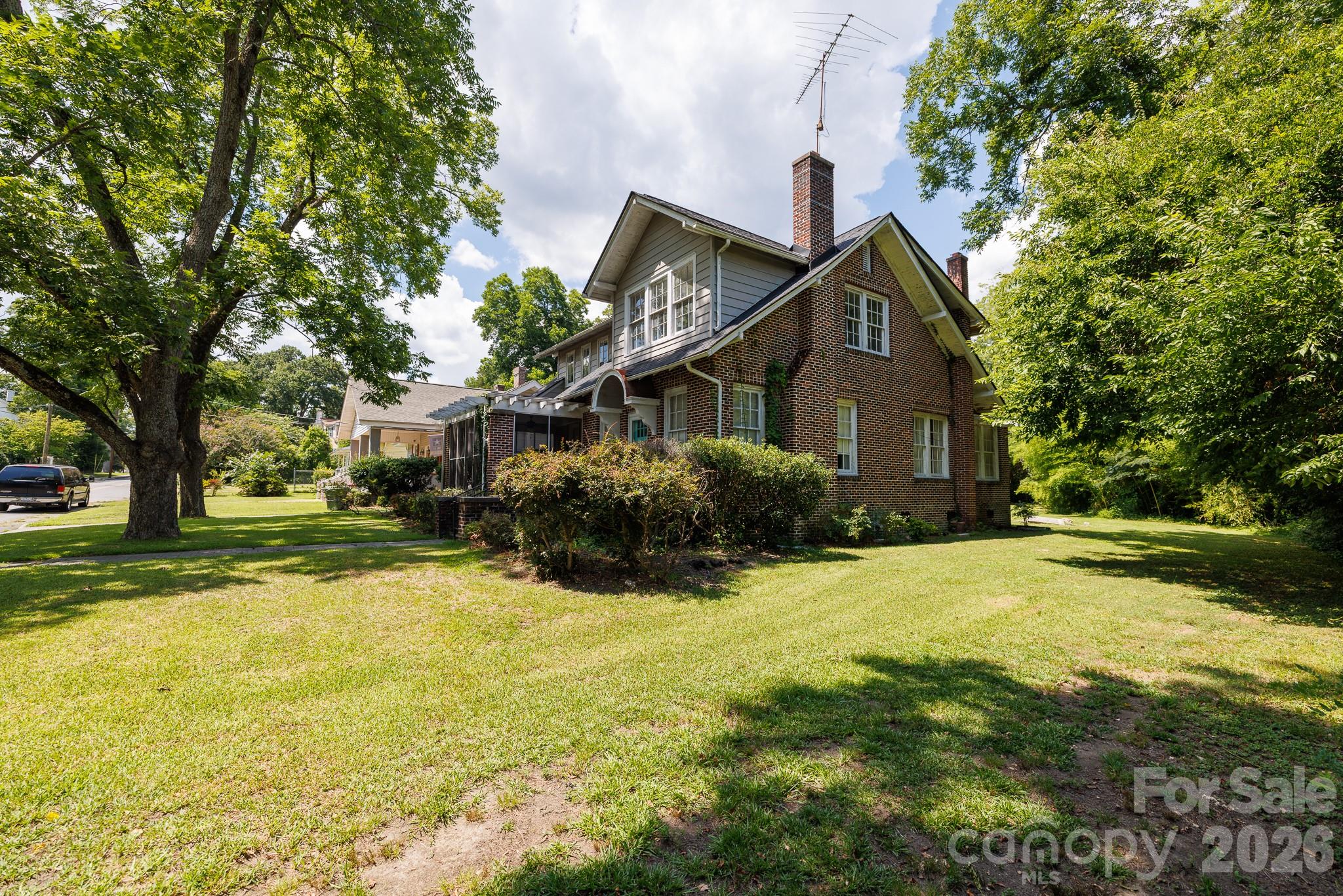 157 Walnut Street — Chester