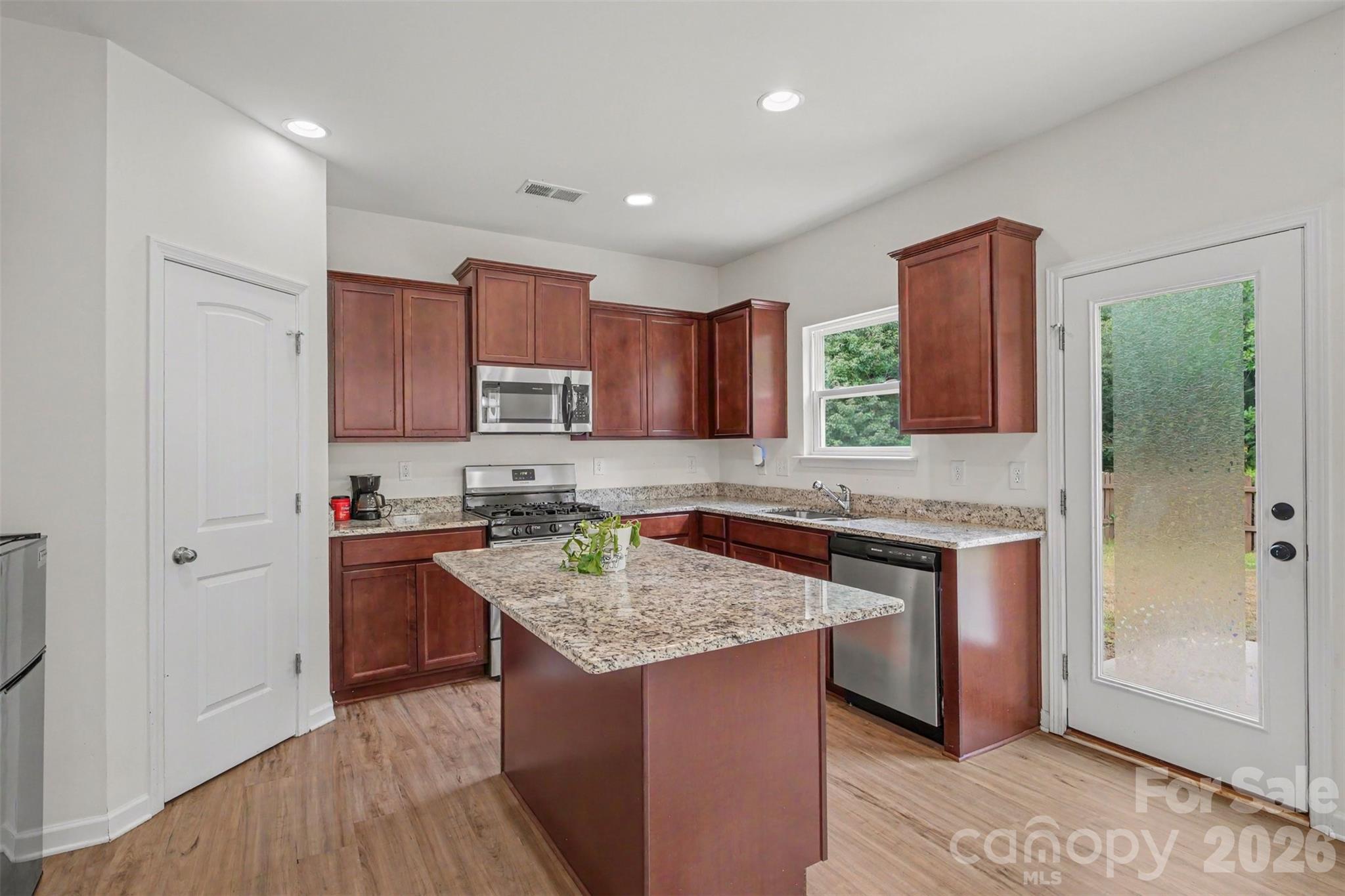369 Settlers Grove Lane — Salisbury