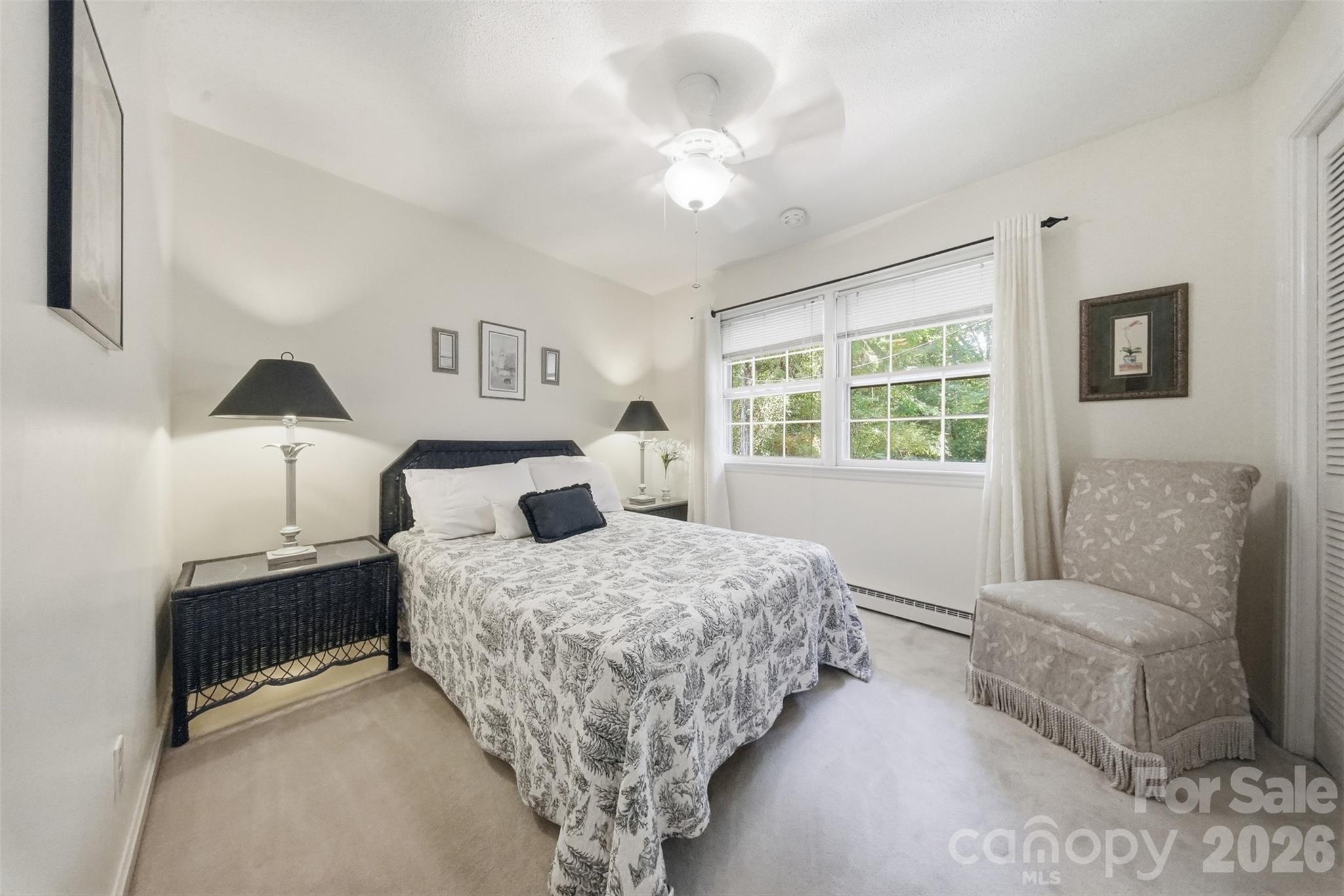 4913 S New Hope Road — Belmont