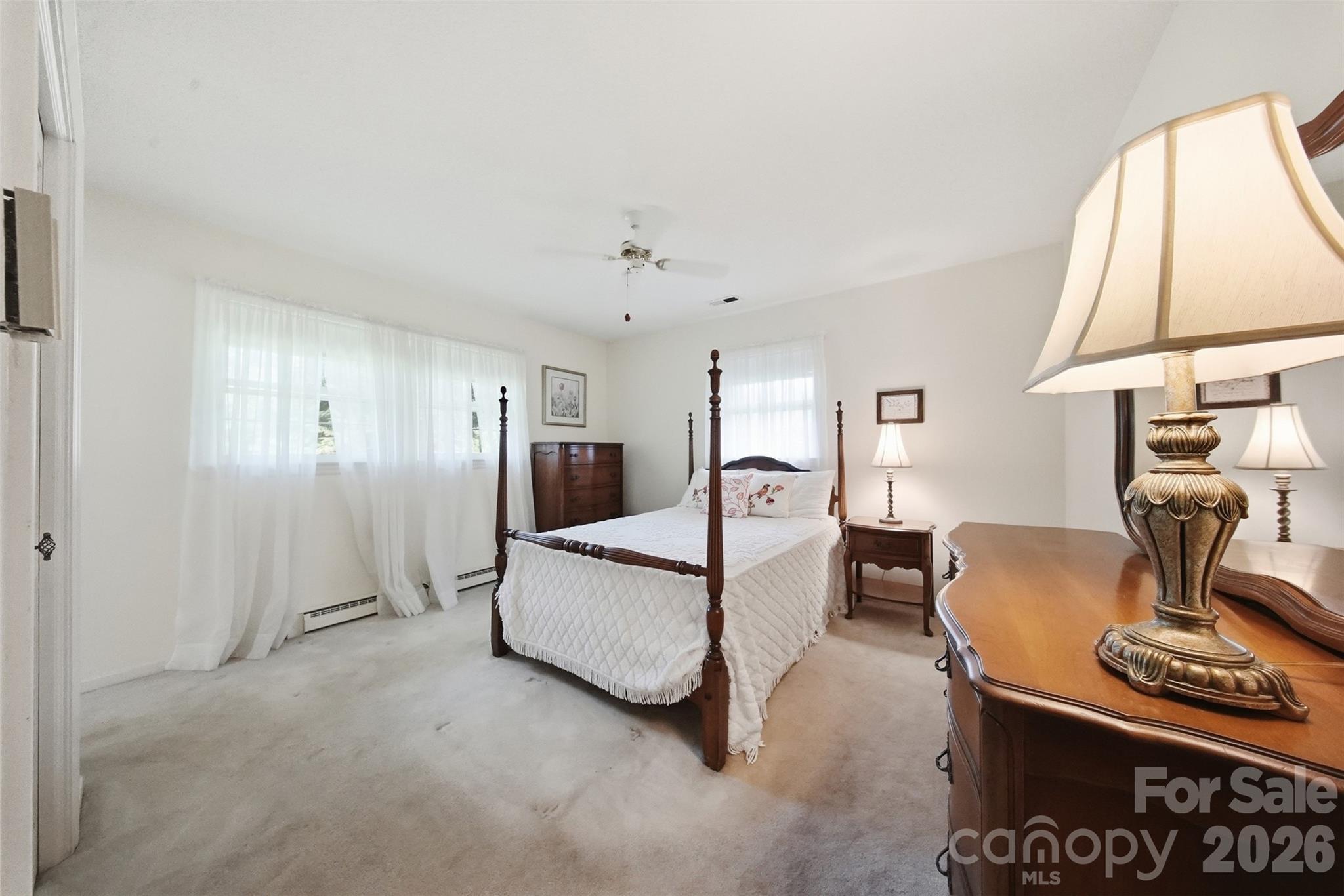 4913 S New Hope Road — Belmont