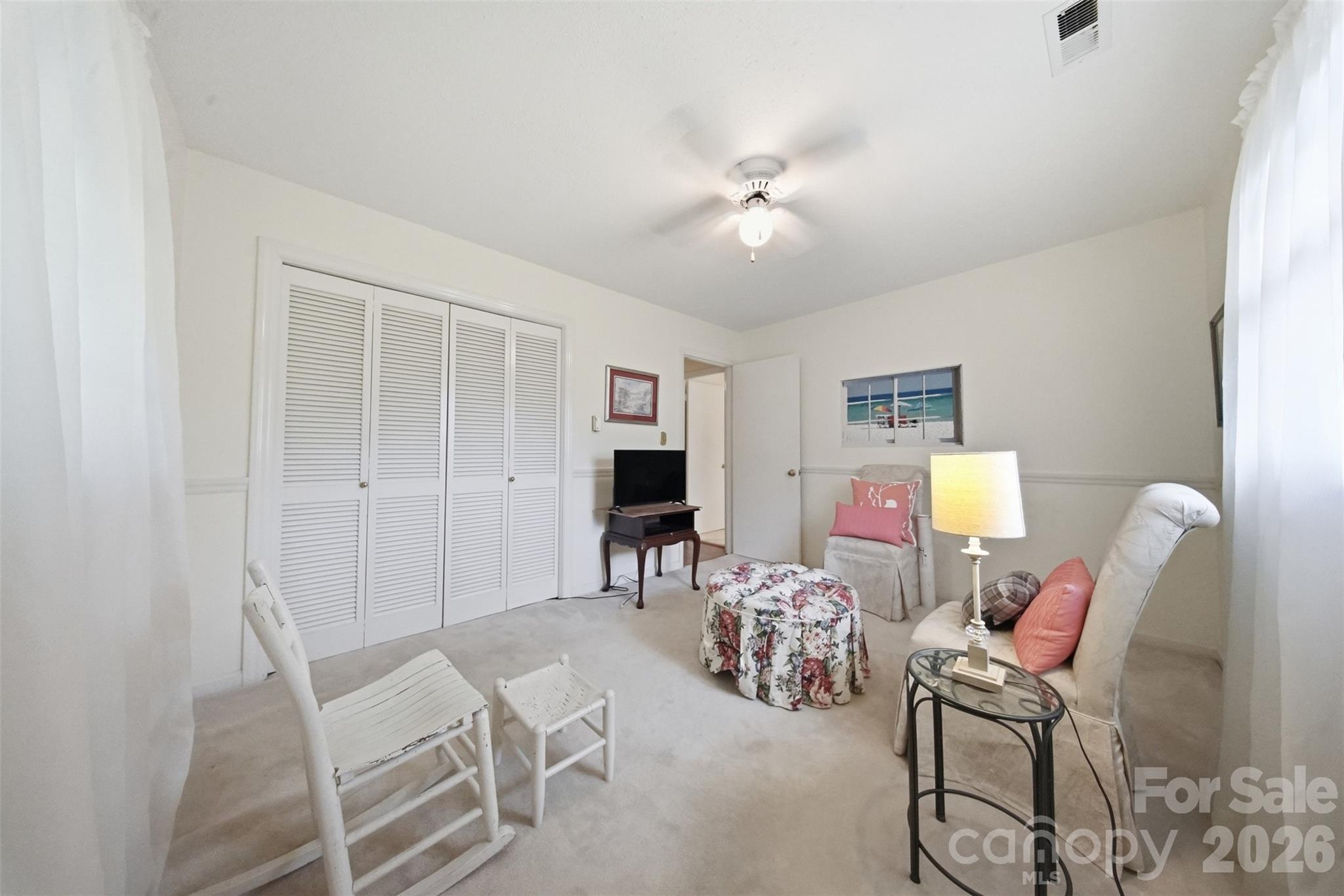 4913 S New Hope Road — Belmont