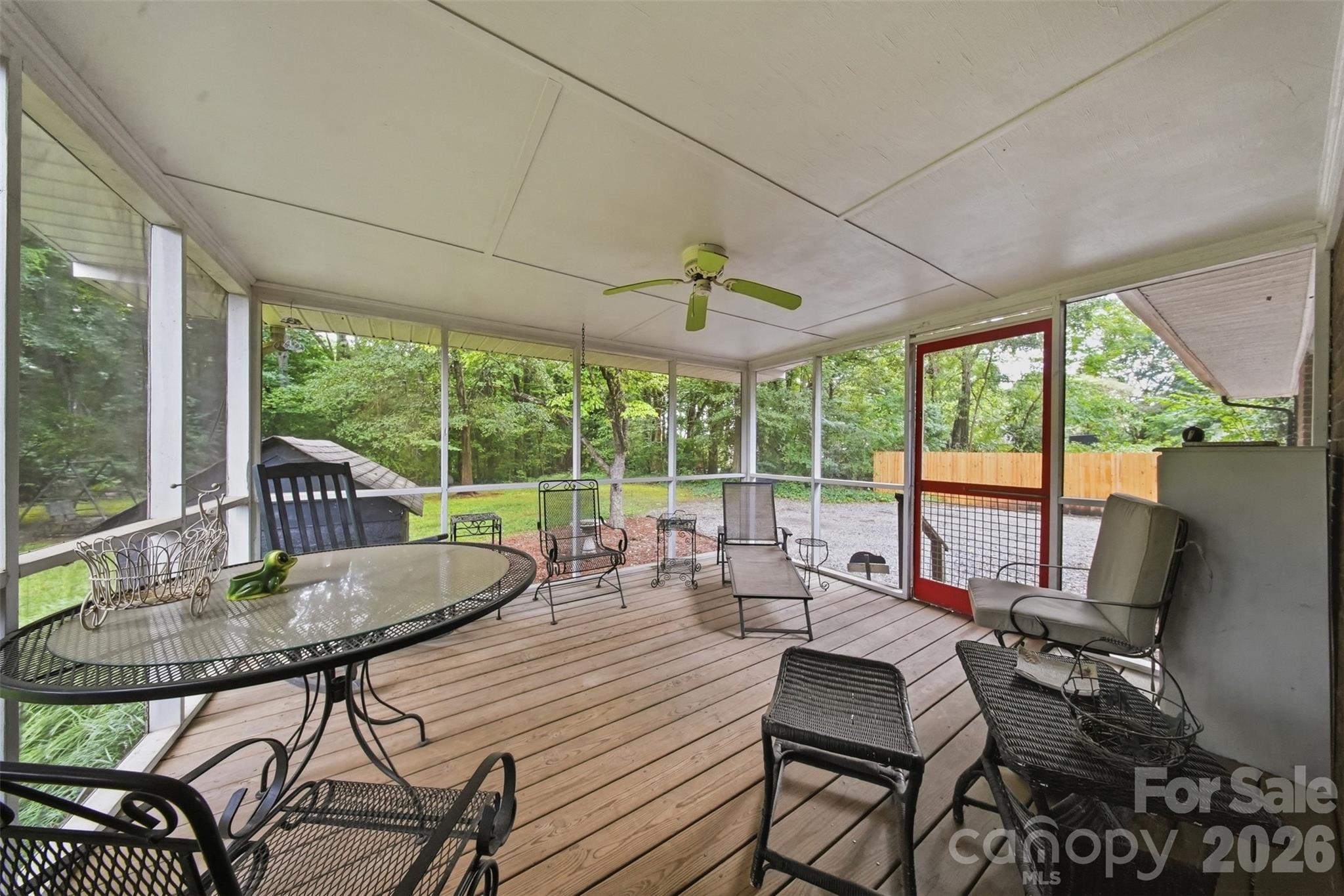 4913 S New Hope Road — Belmont