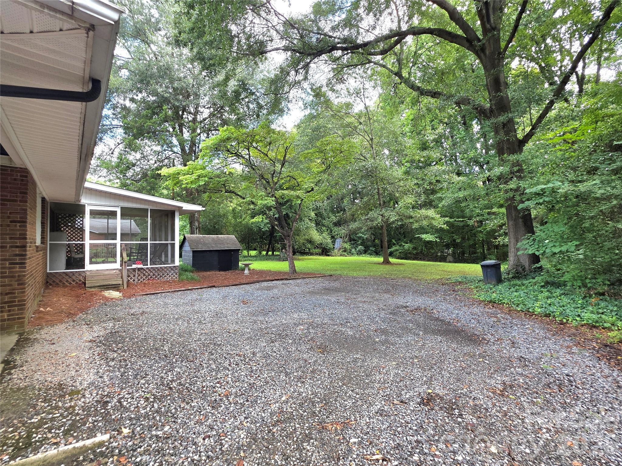 4913 S New Hope Road — Belmont