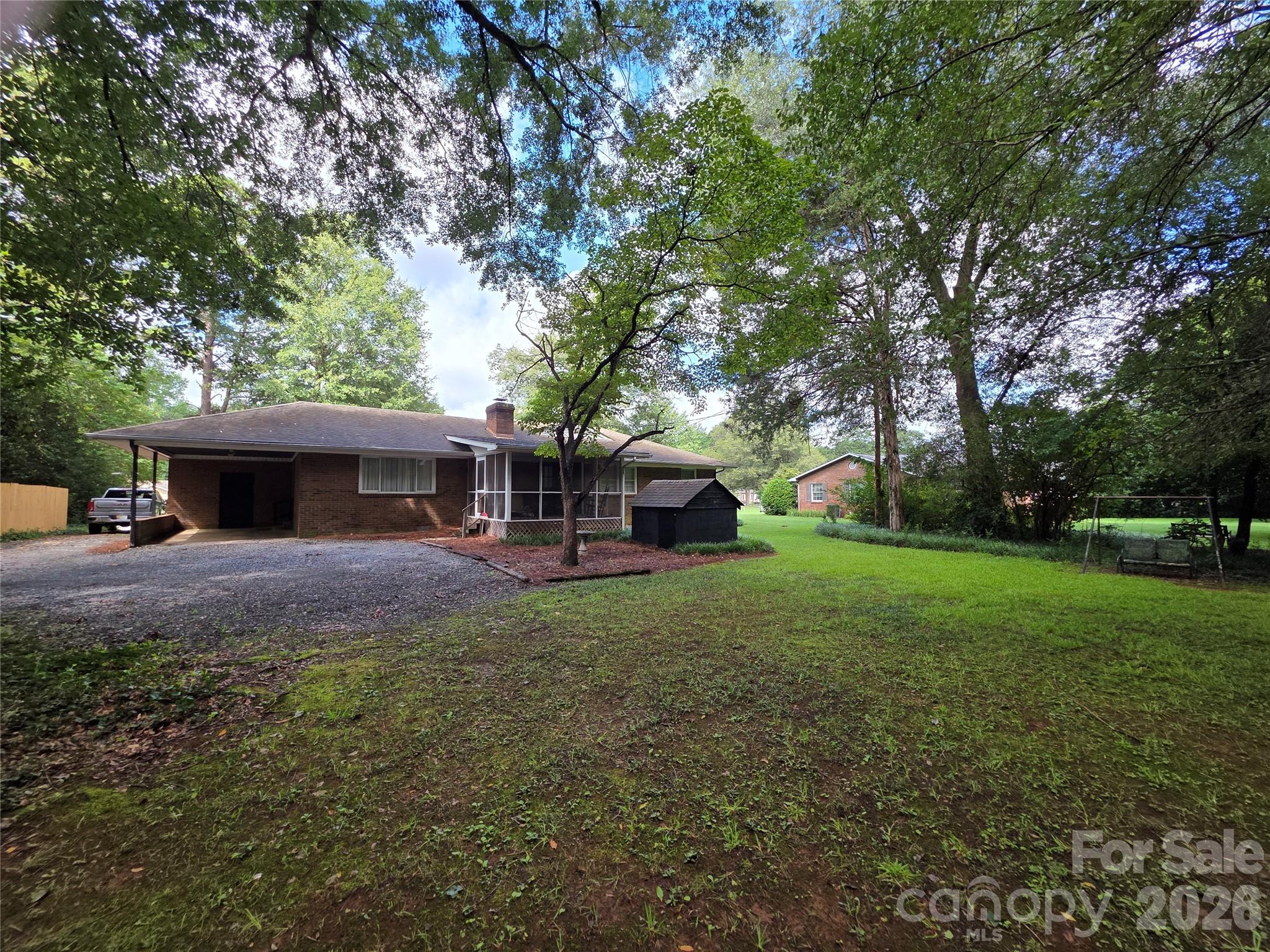 4913 S New Hope Road — Belmont