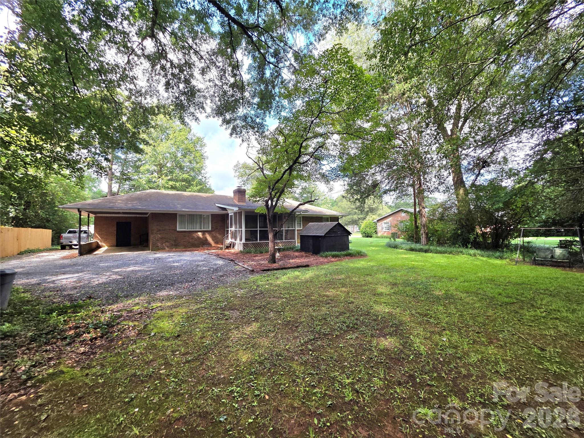 4913 S New Hope Road — Belmont