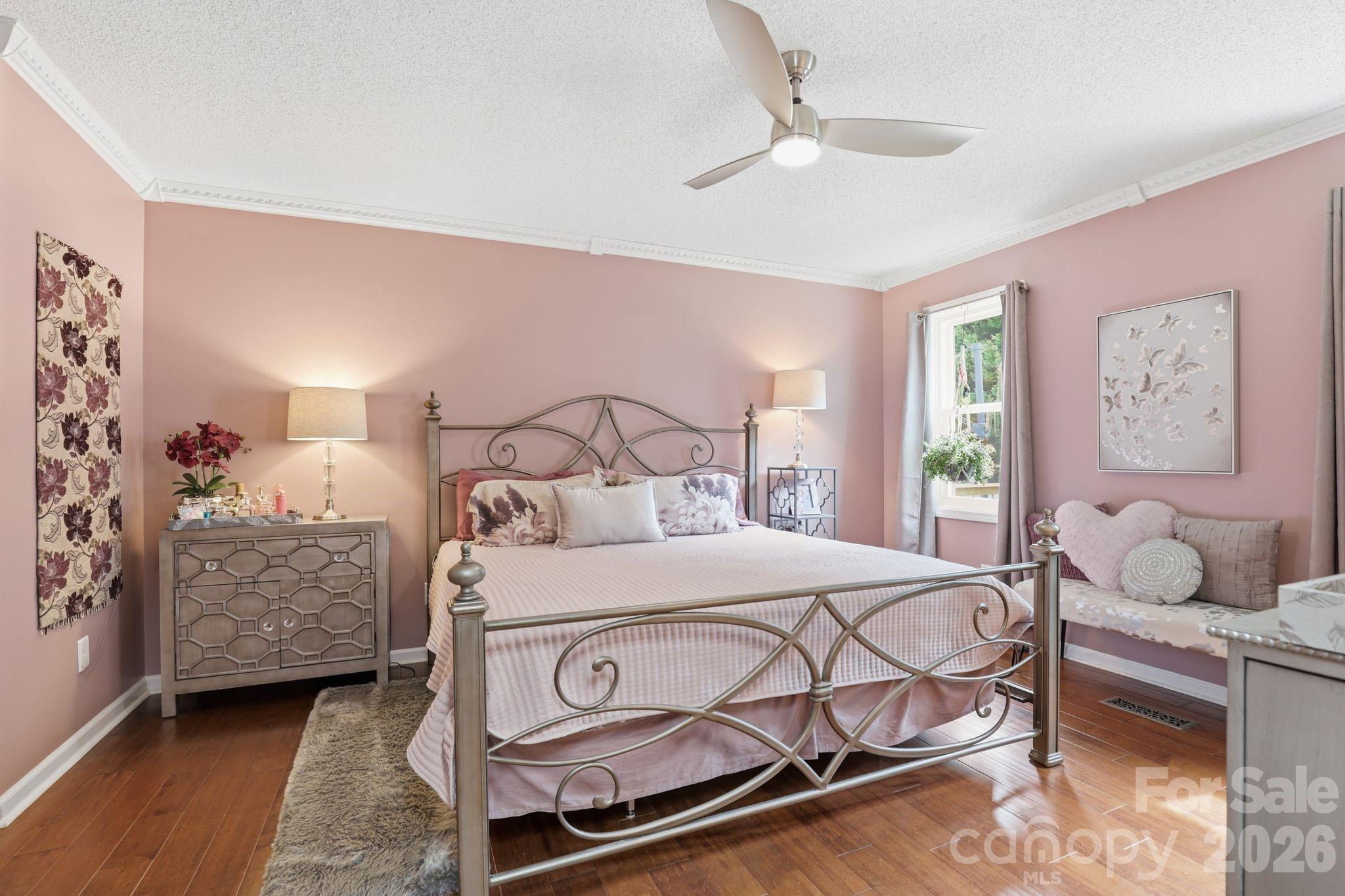 2918 24th Street Drive NE — Hickory