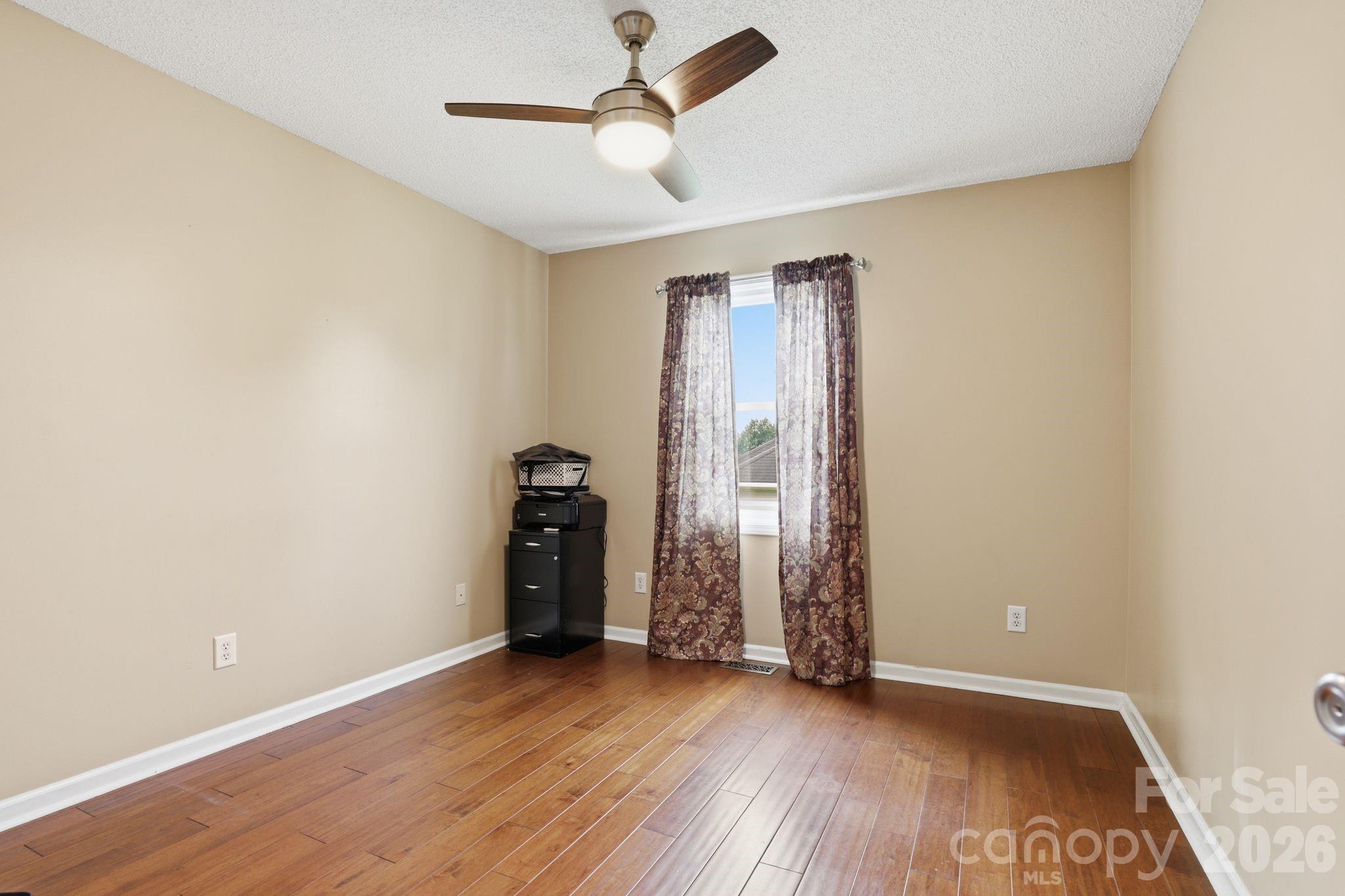 2918 24th Street Drive NE — Hickory