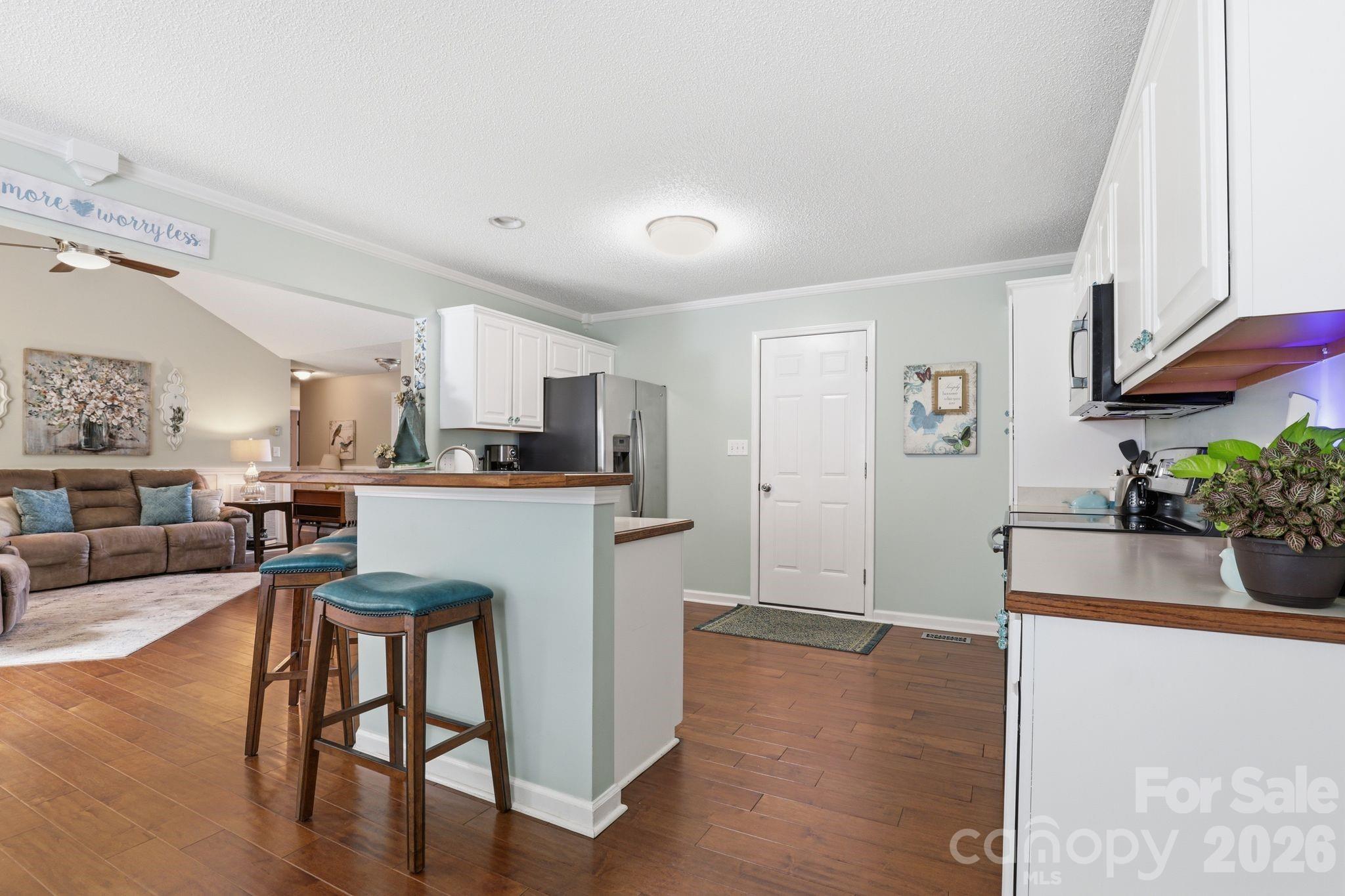 2918 24th Street Drive NE — Hickory
