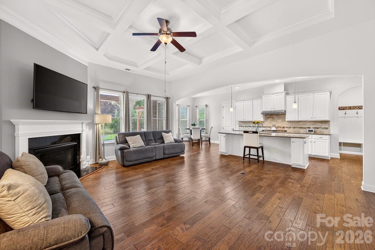 11322 Brangus Lane — Charlotte