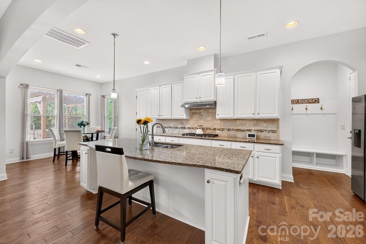 11322 Brangus Lane — Charlotte