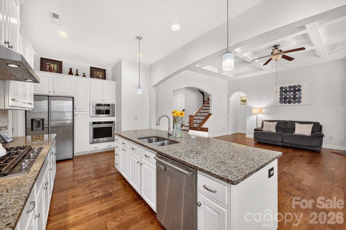 11322 Brangus Lane — Charlotte