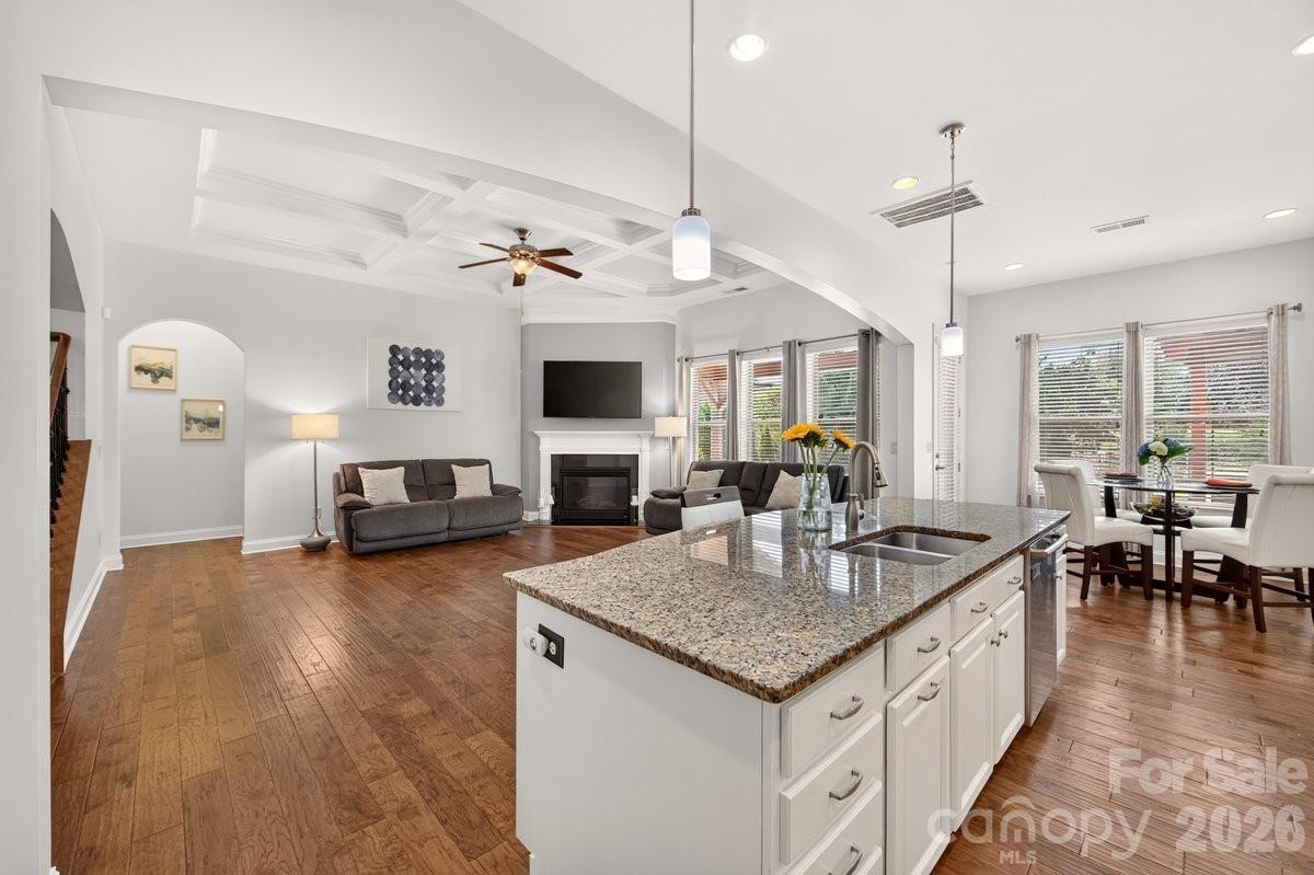 11322 Brangus Lane — Charlotte