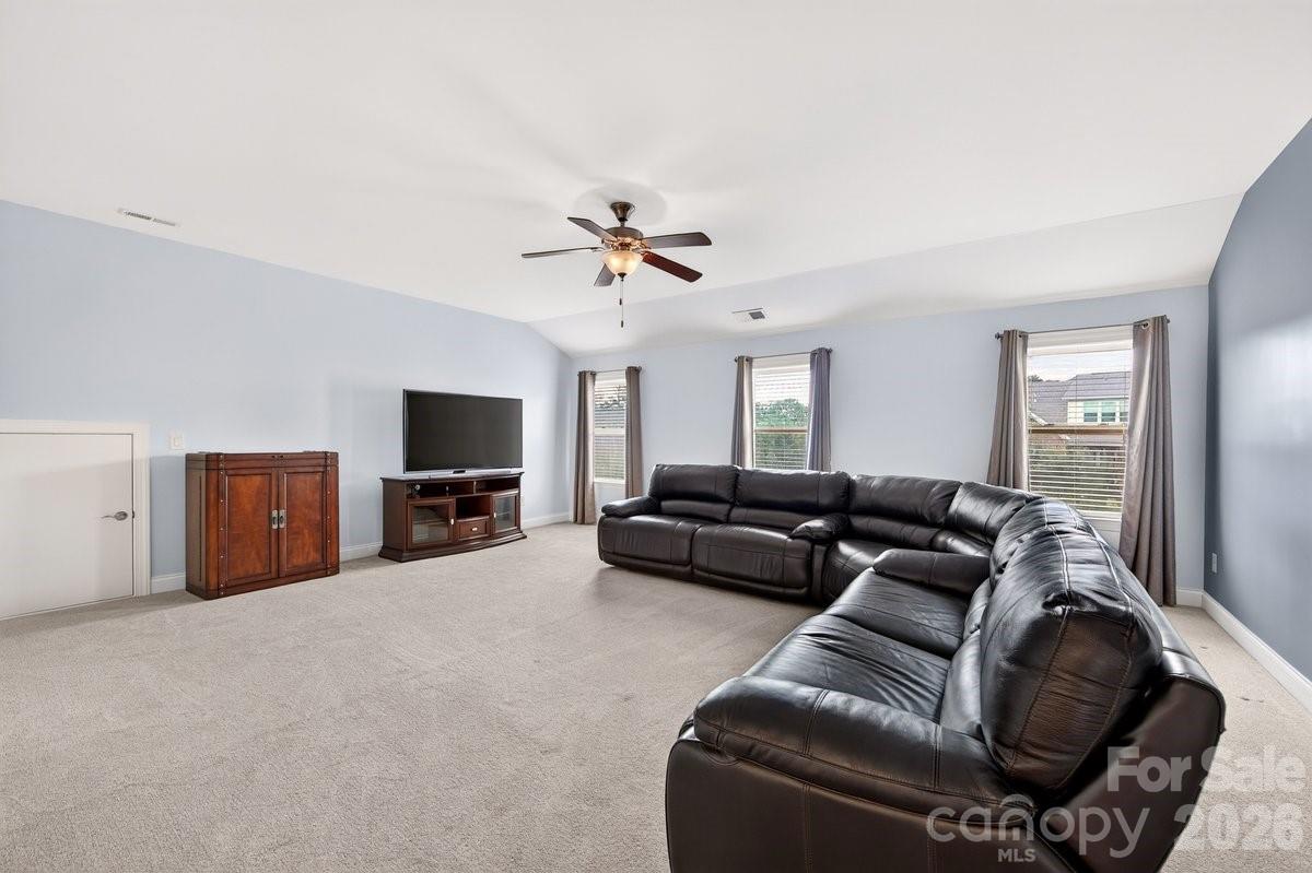 11322 Brangus Lane — Charlotte