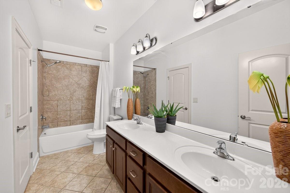 11322 Brangus Lane — Charlotte