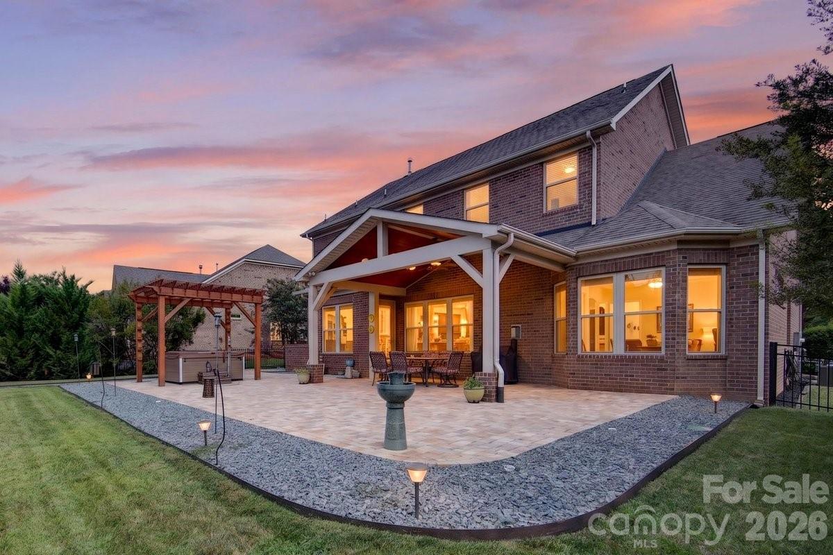 11322 Brangus Lane — Charlotte
