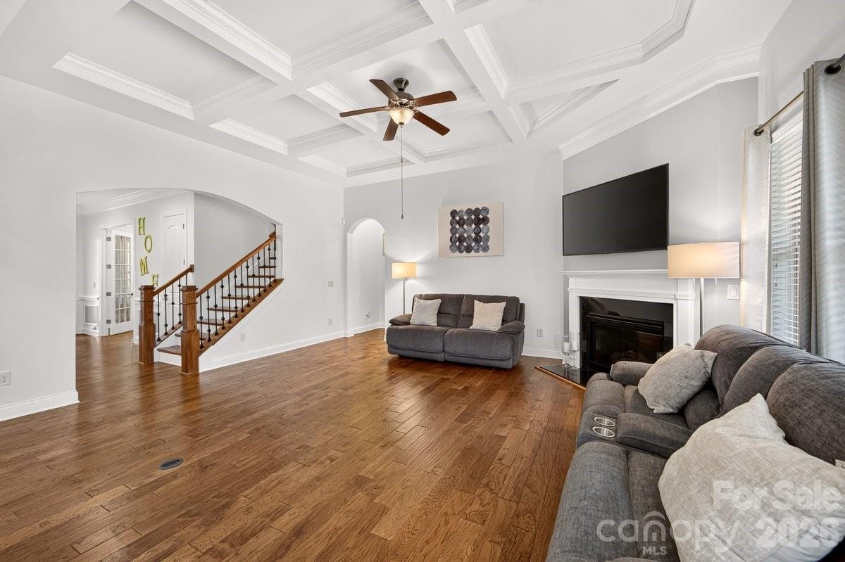 11322 Brangus Lane — Charlotte