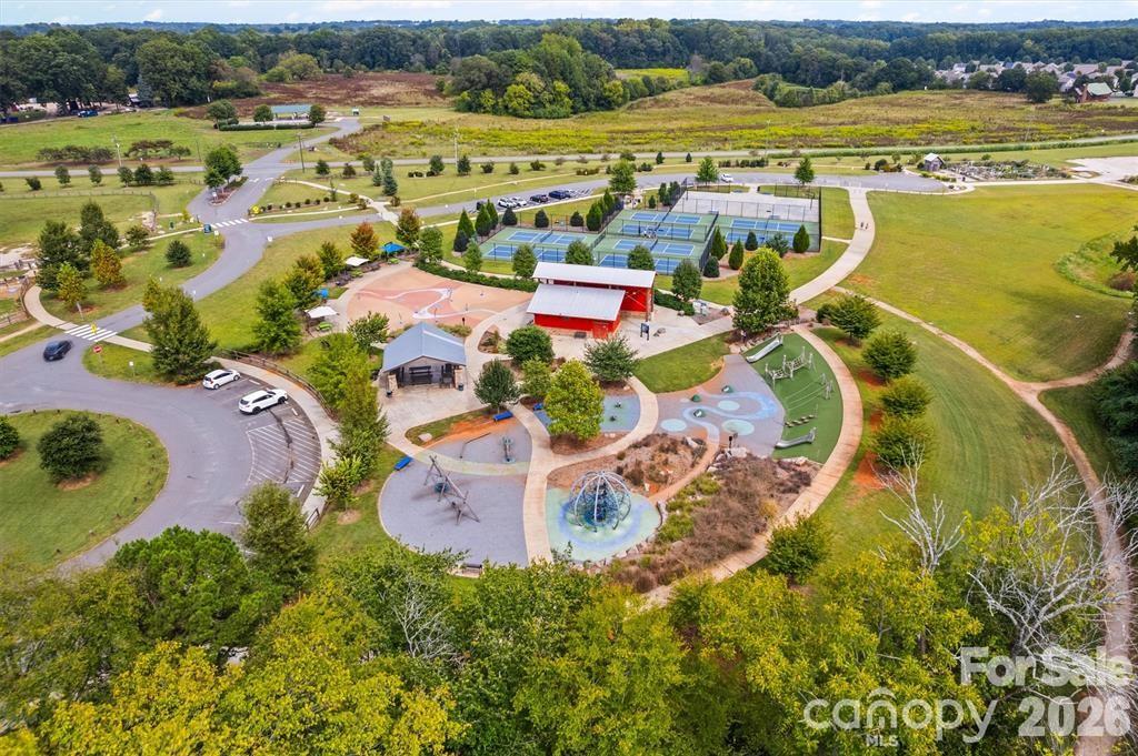 6814 Barefoot Forest Drive — Charlotte