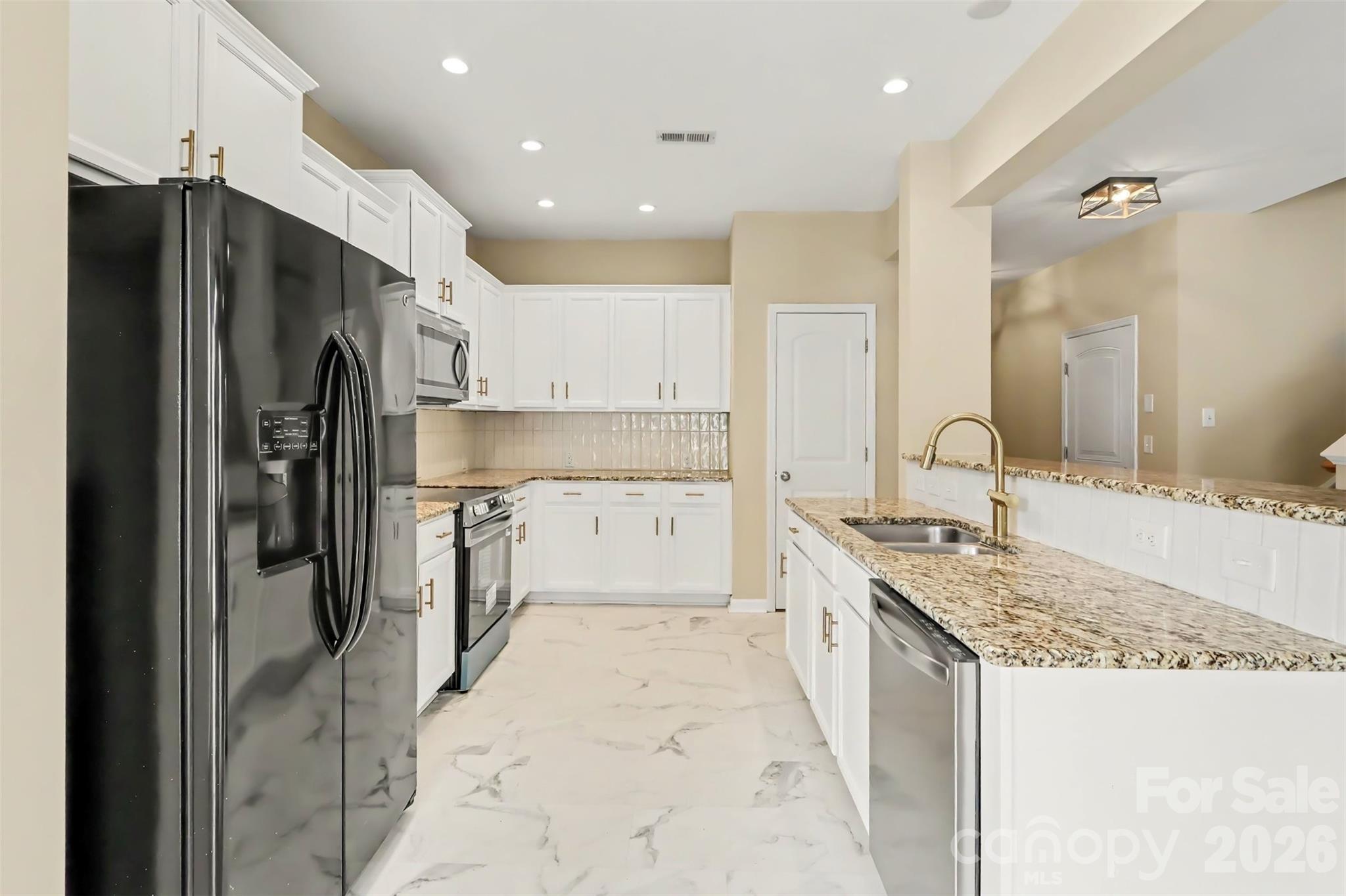 6814 Barefoot Forest Drive — Charlotte