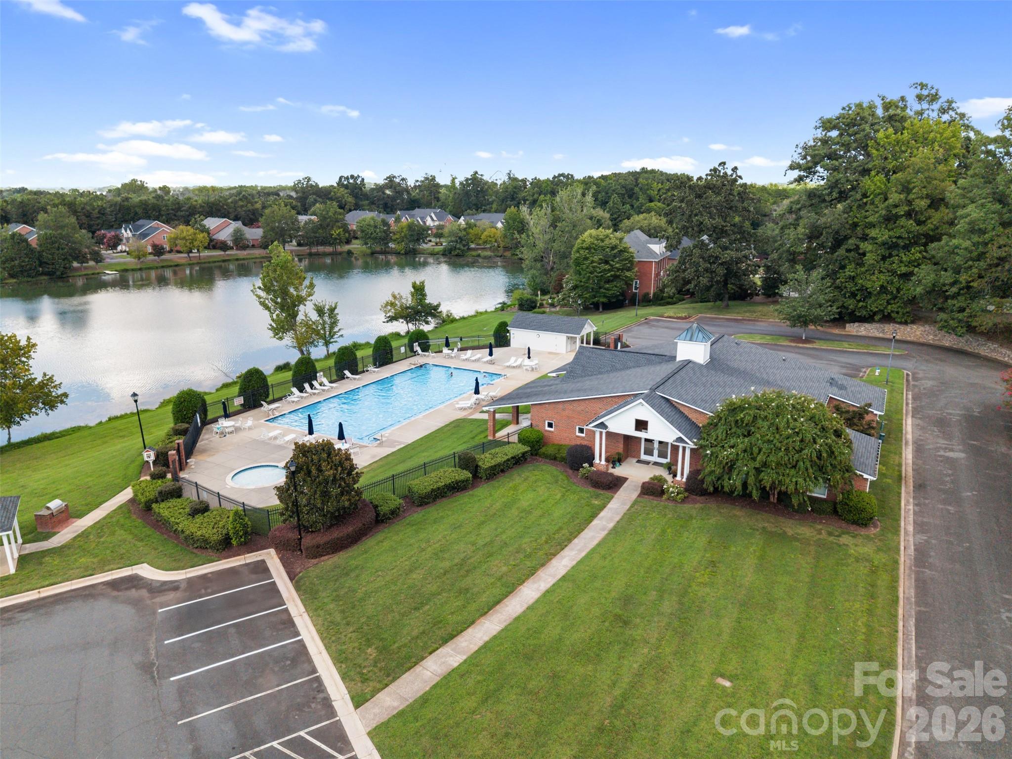 412 Shadydale Court — Fort Mill