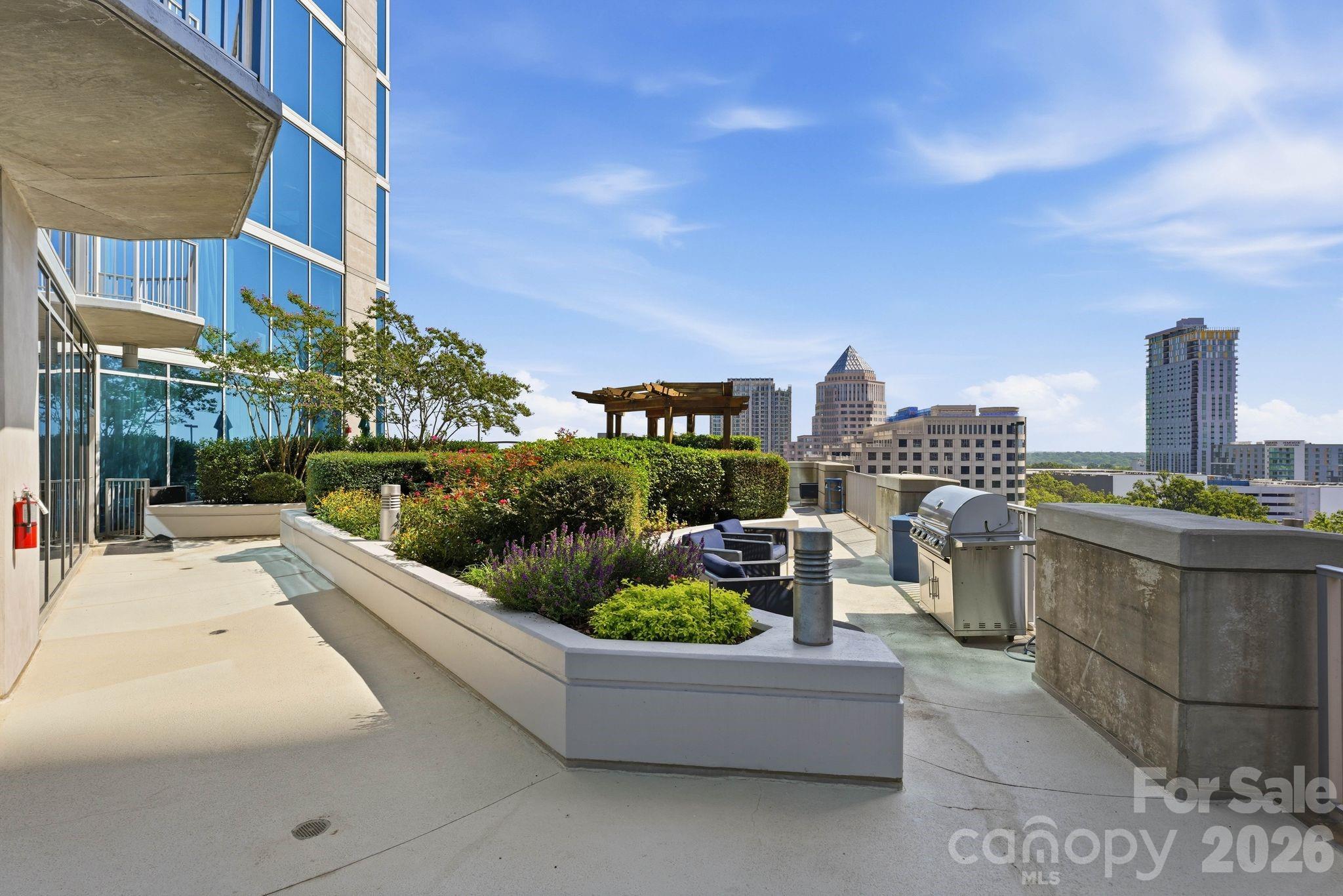 210 N Church Street #1604 — Charlotte