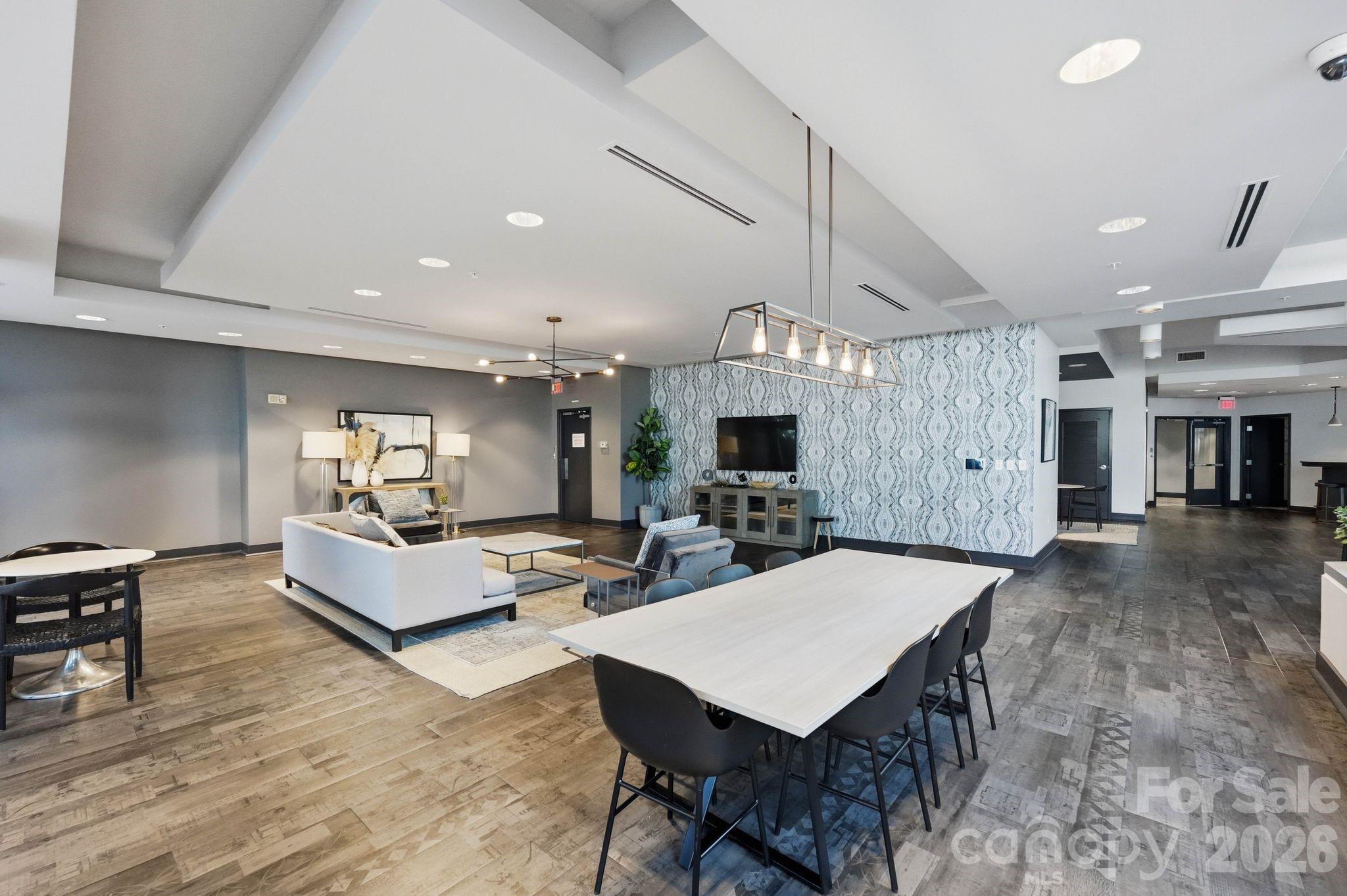 210 N Church Street #1604 — Charlotte
