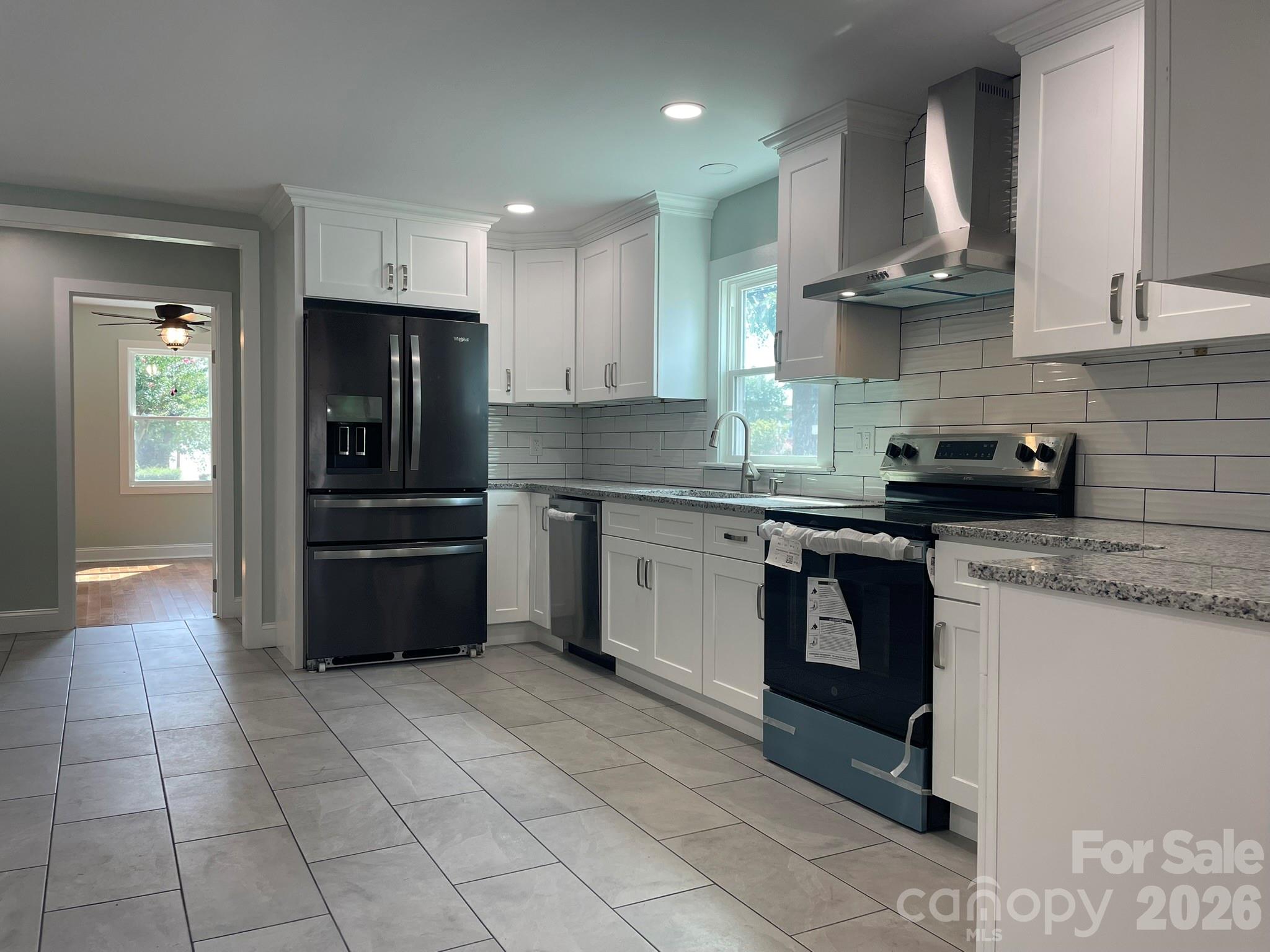 200 E White Street — Morganton