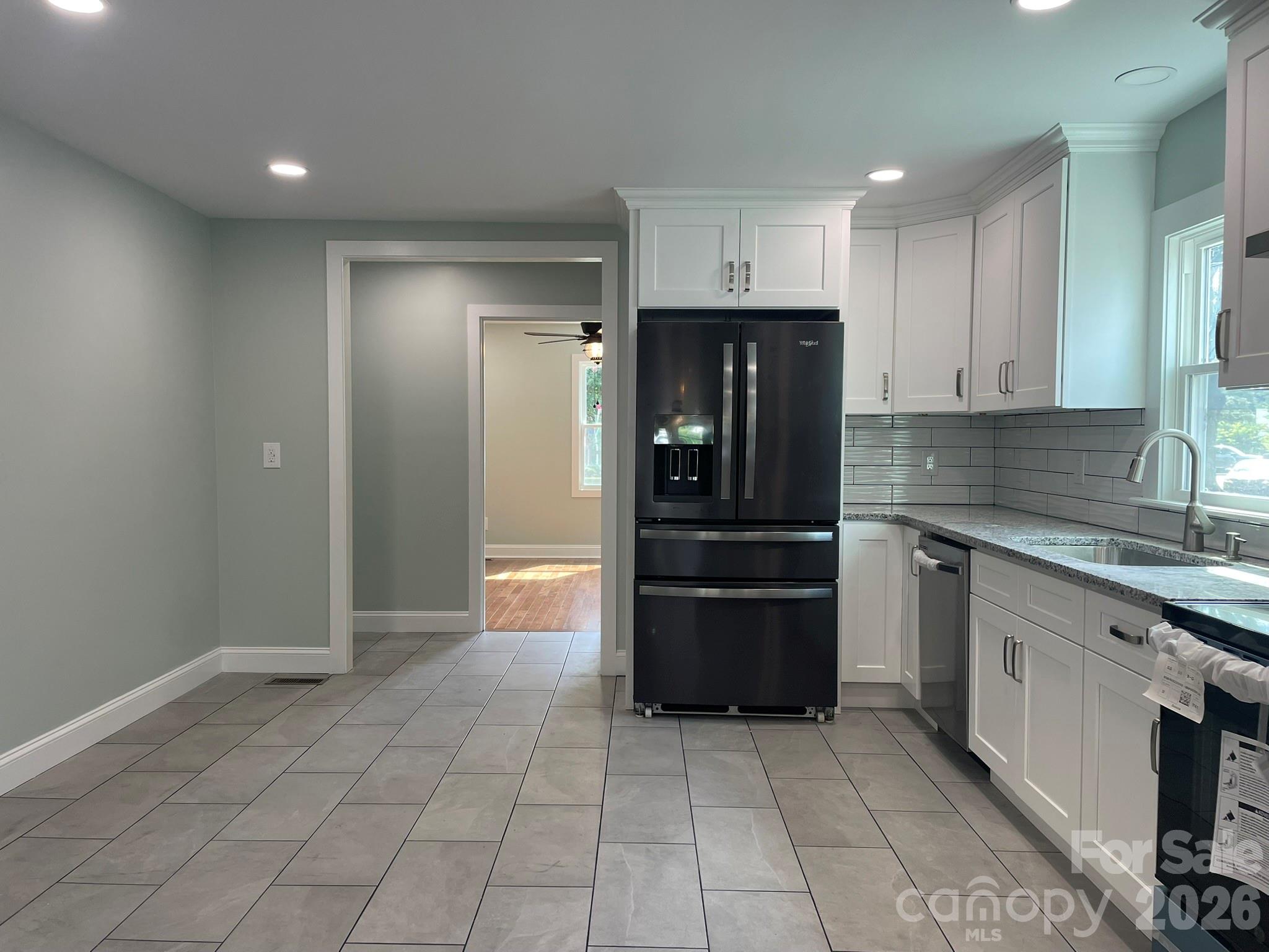 200 E White Street — Morganton