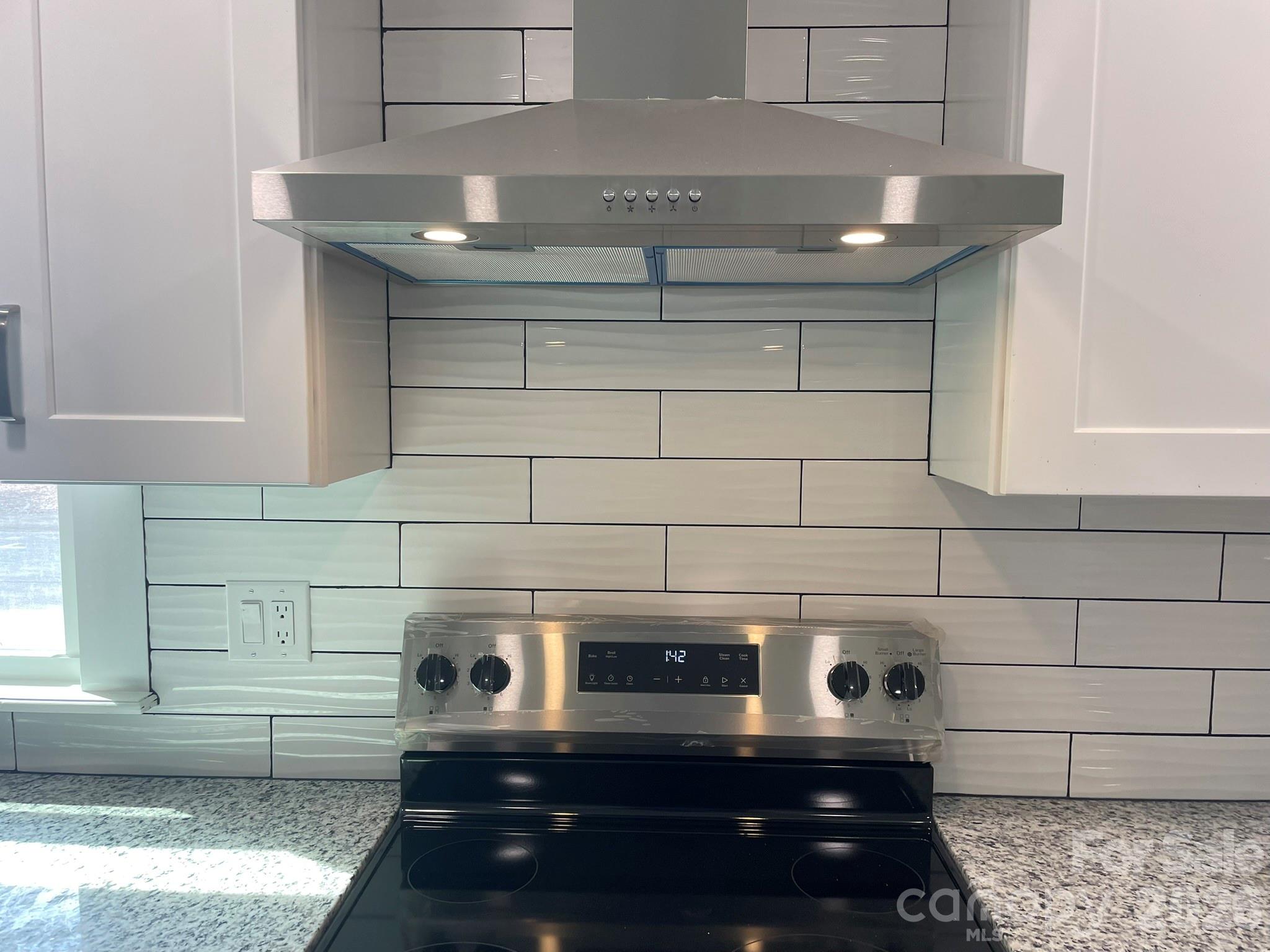 200 E White Street — Morganton