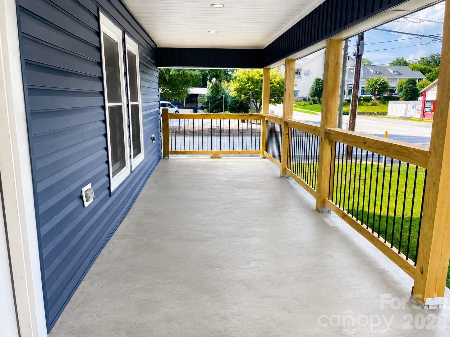 200 E White Street — Morganton