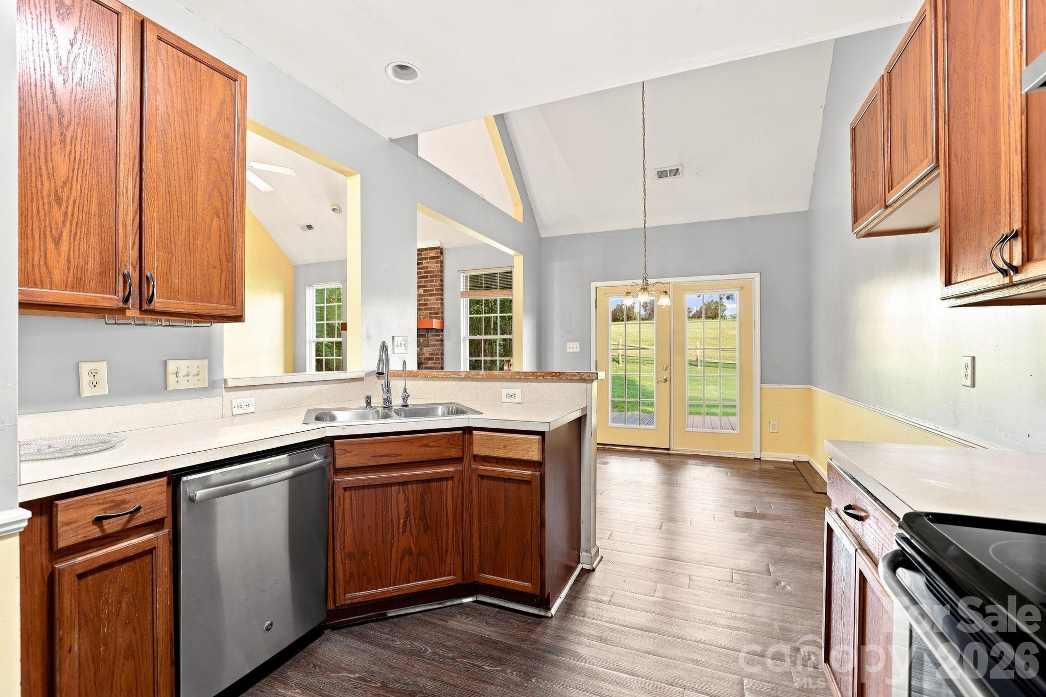 1000 Barbee Farm Drive — Monroe