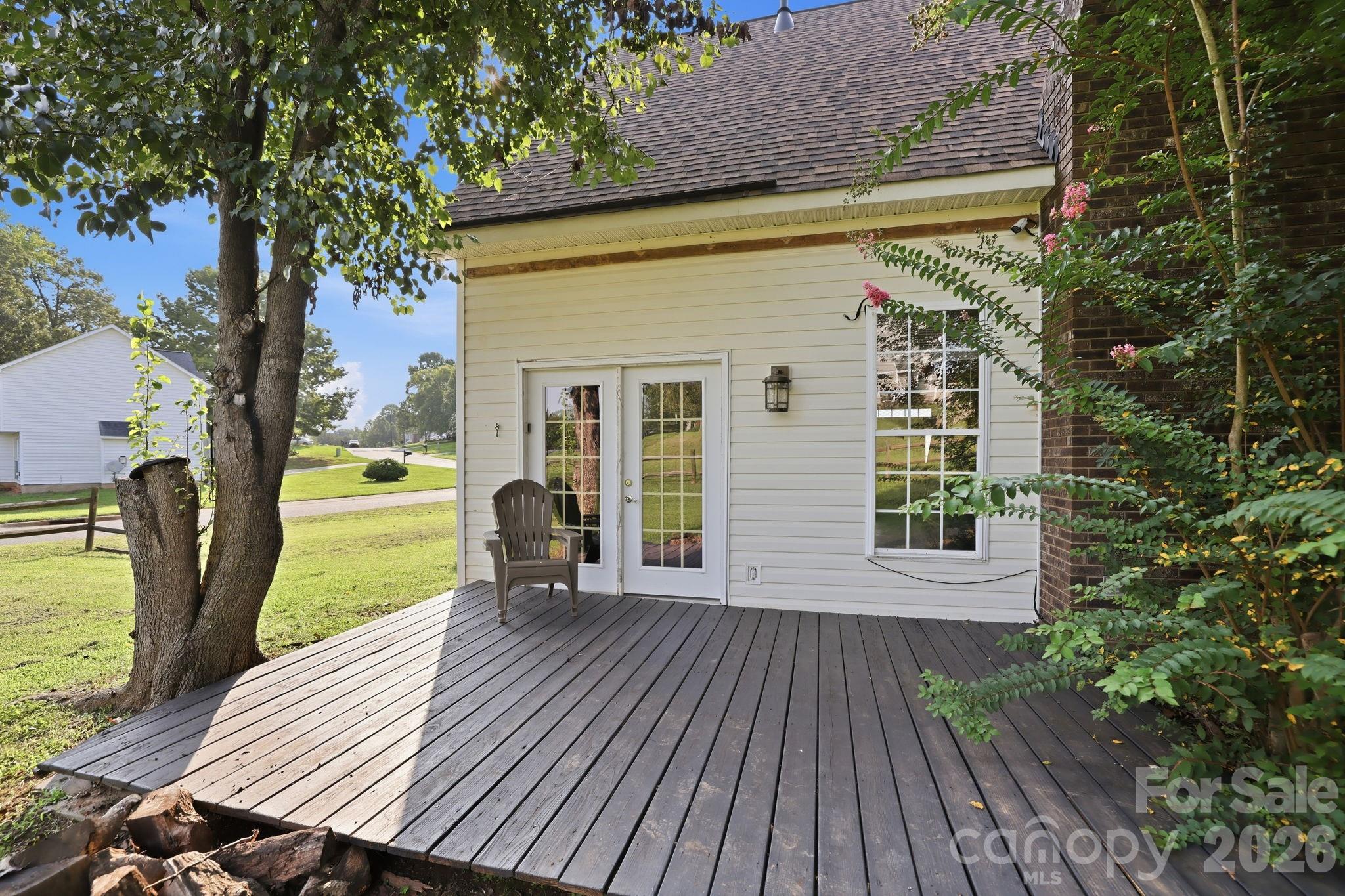 1000 Barbee Farm Drive — Monroe