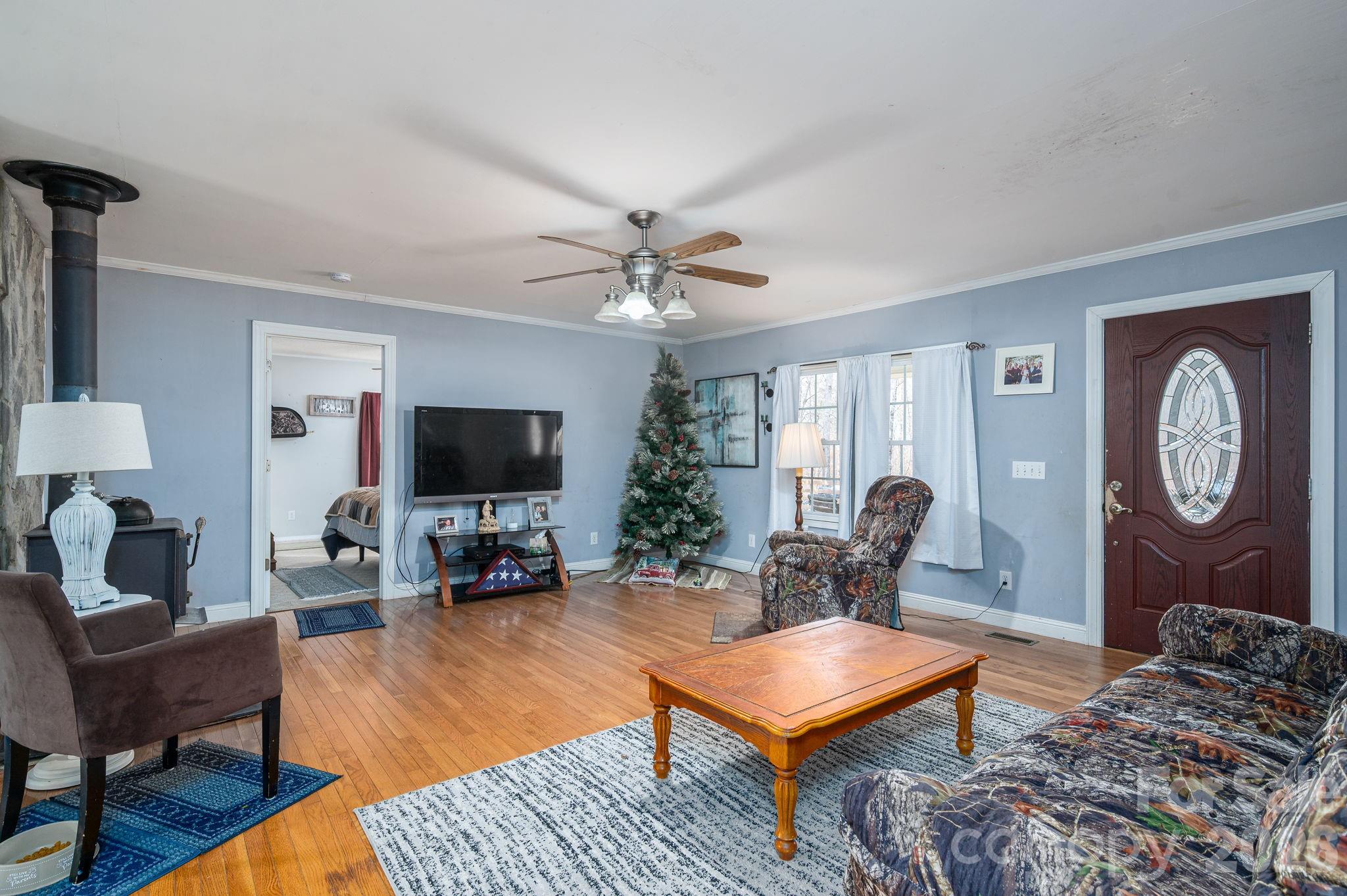 1011 Lester Trail — Iron Station