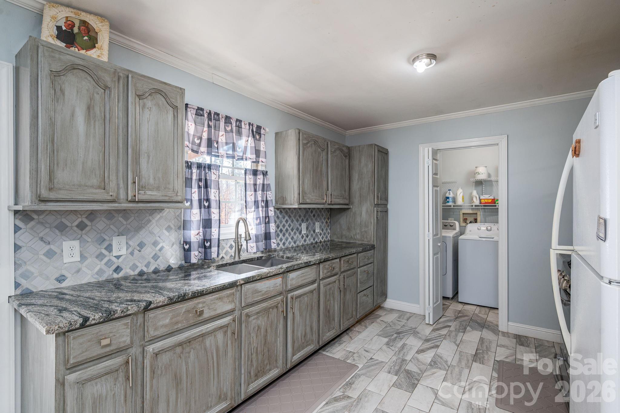 1011 Lester Trail — Iron Station