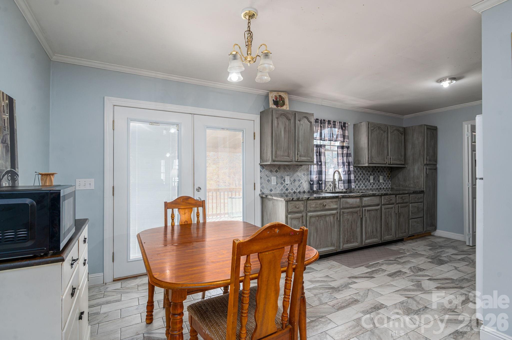 1011 Lester Trail — Iron Station
