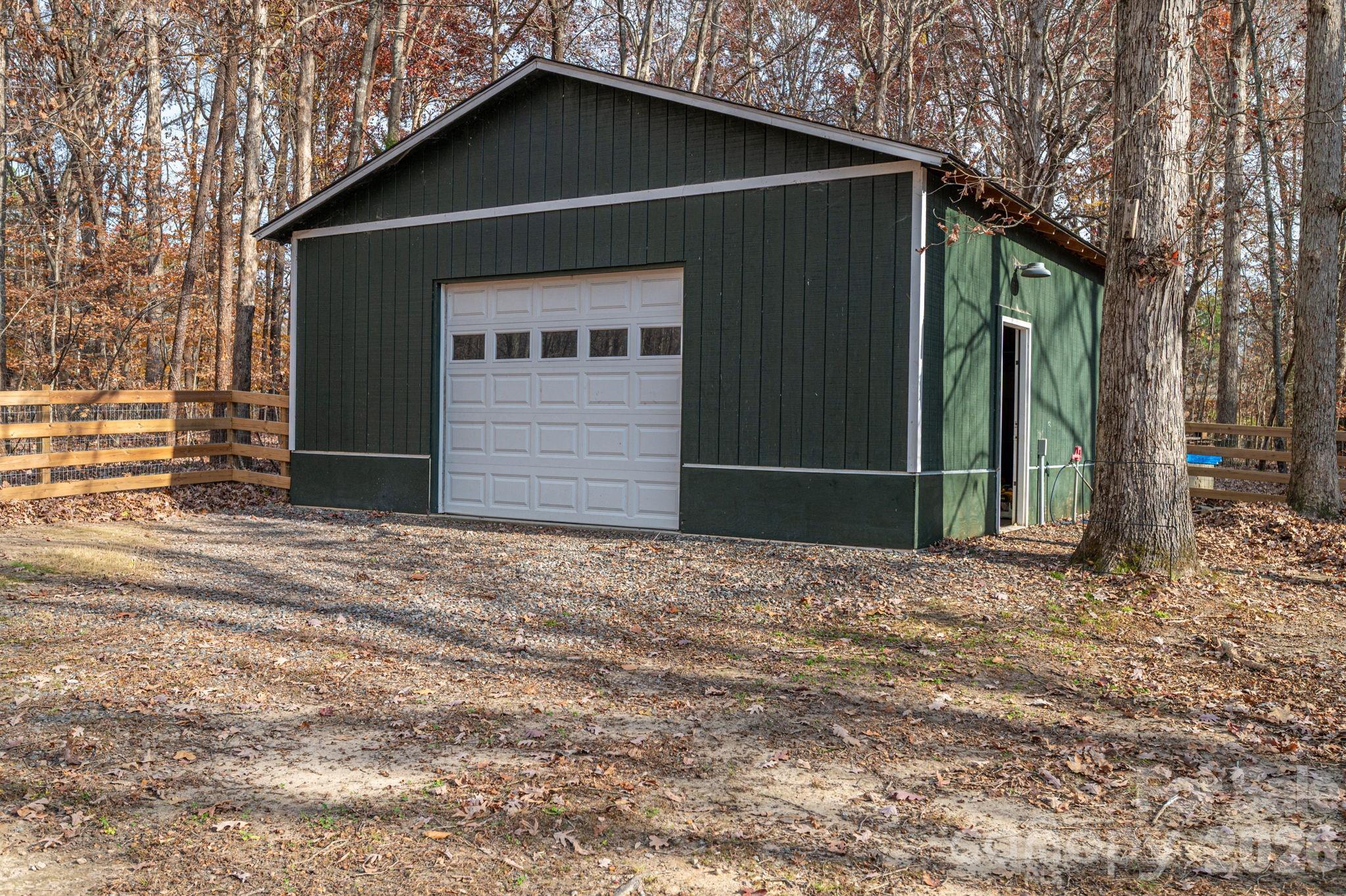 1011 Lester Trail — Iron Station