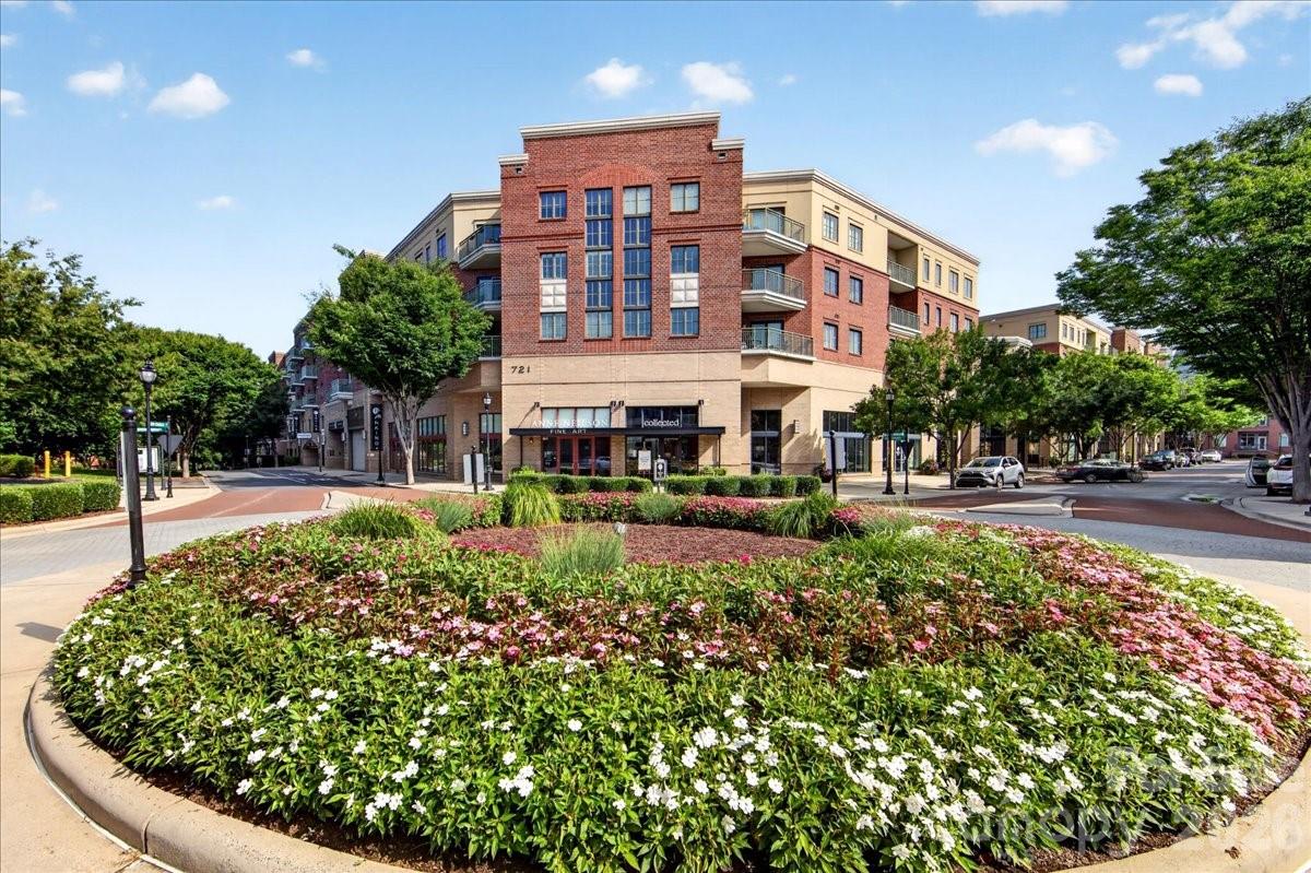 721 Governor Morrison Street #526 — Charlotte