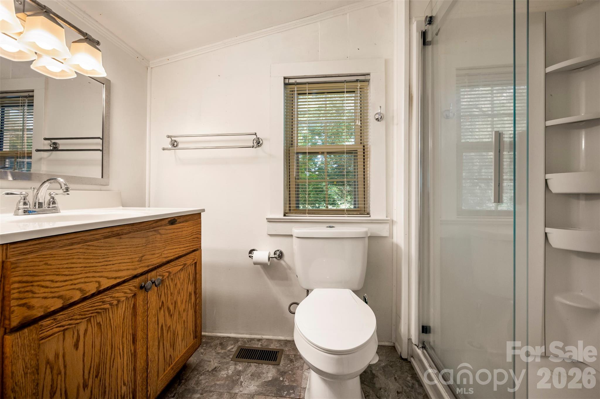 2300 Whitesides Road — Forest City