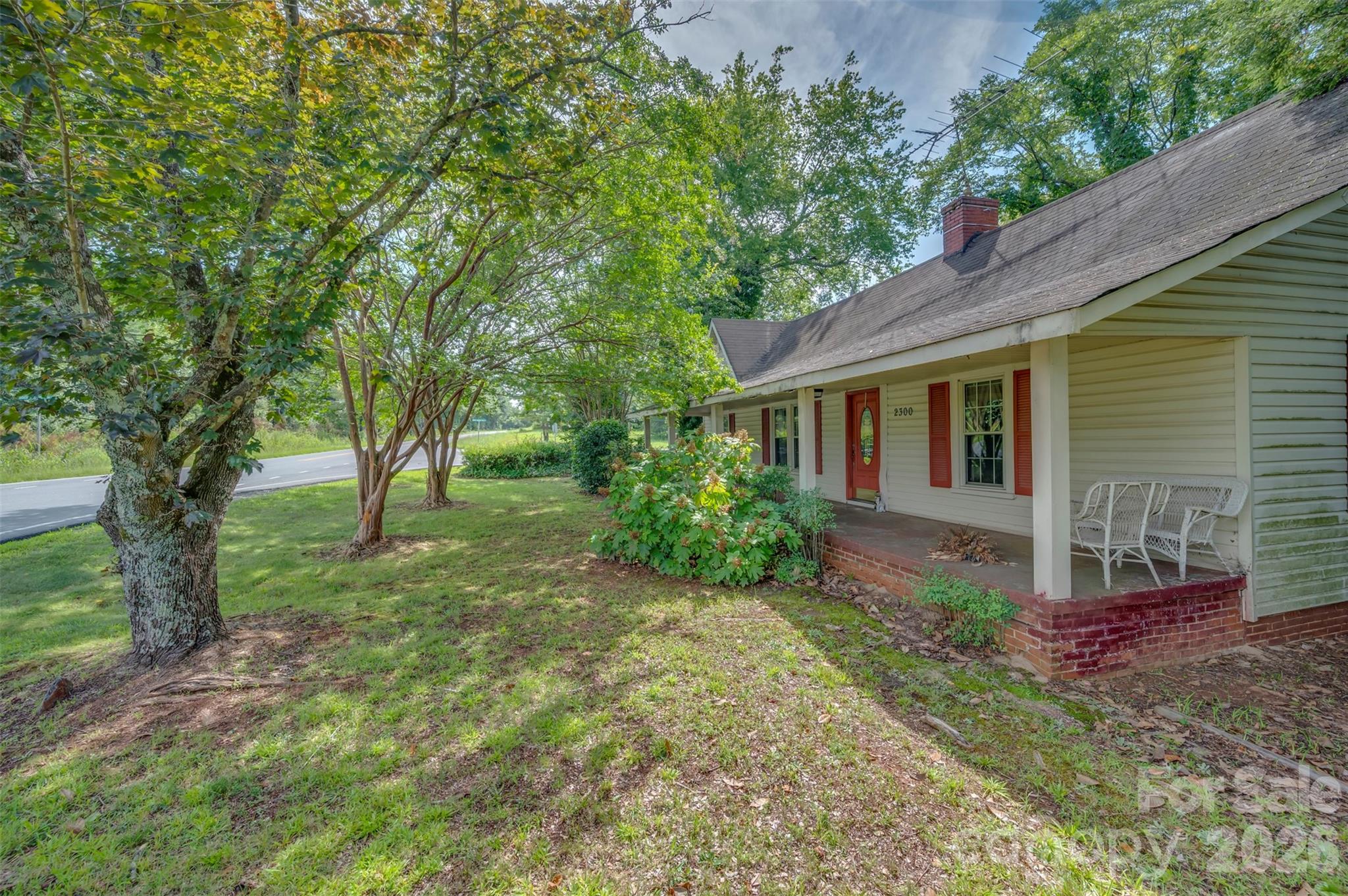 2300 Whitesides Road — Forest City