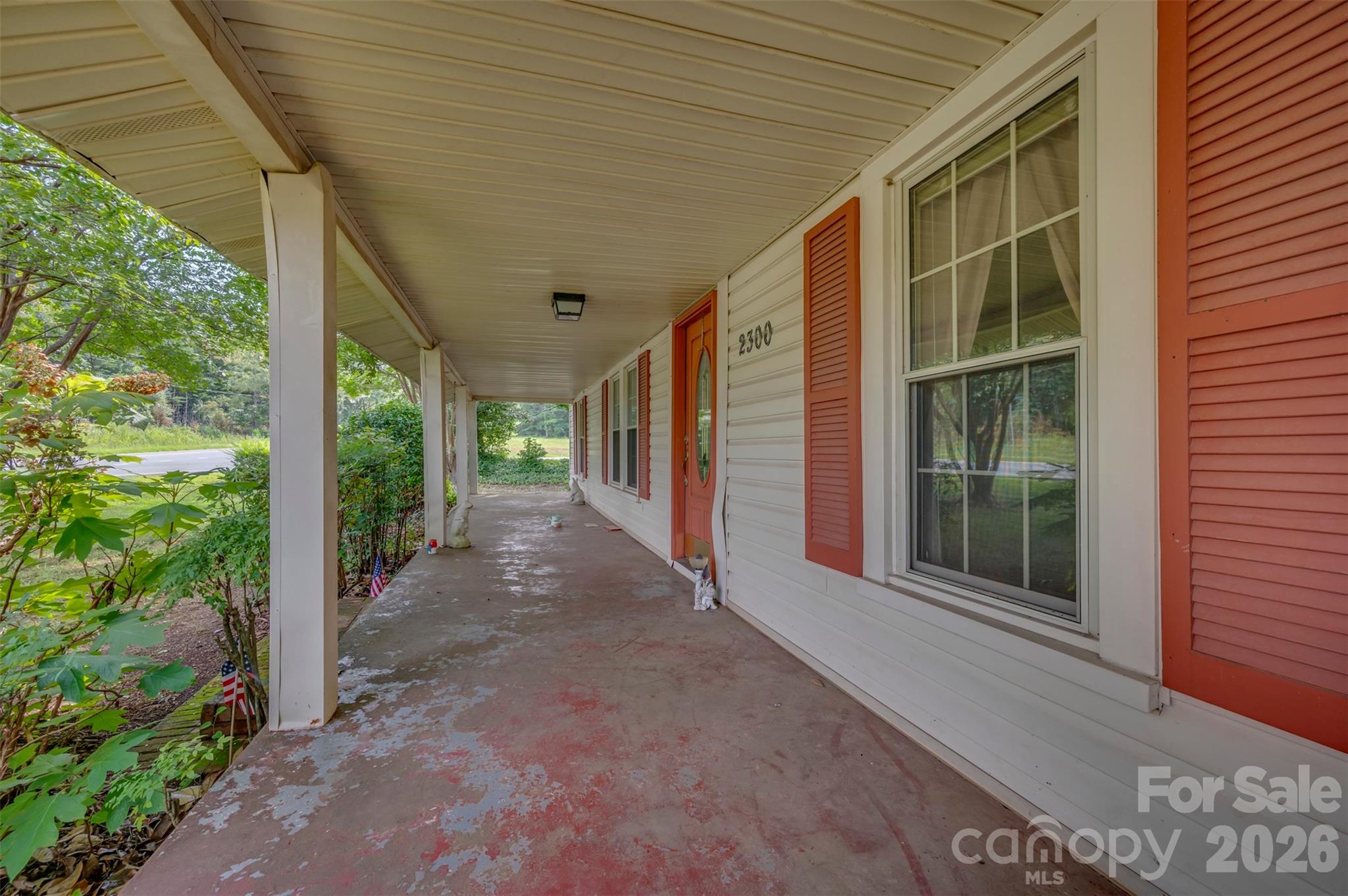 2300 Whitesides Road — Forest City