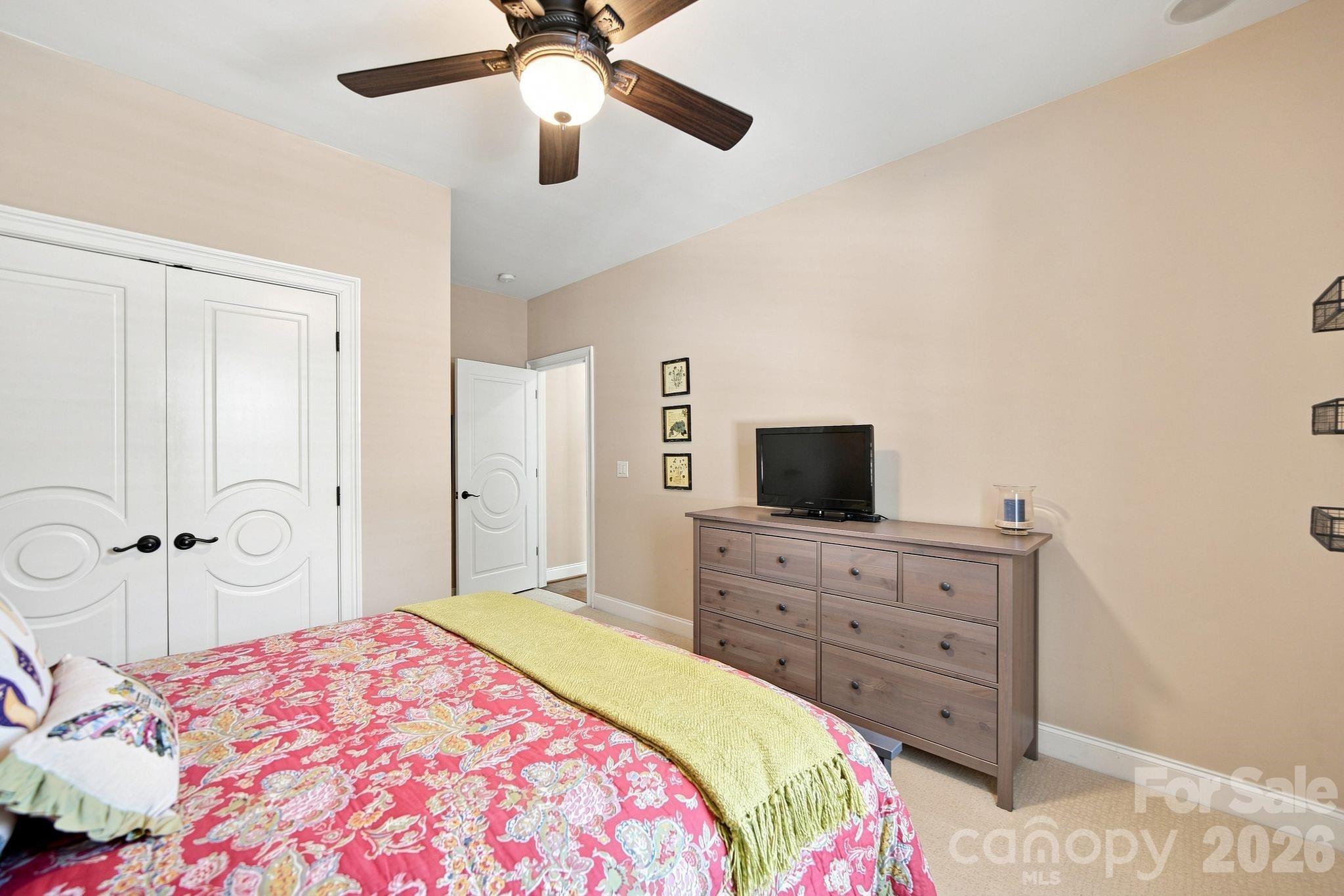 1001 Heritage Acres Drive — Matthews