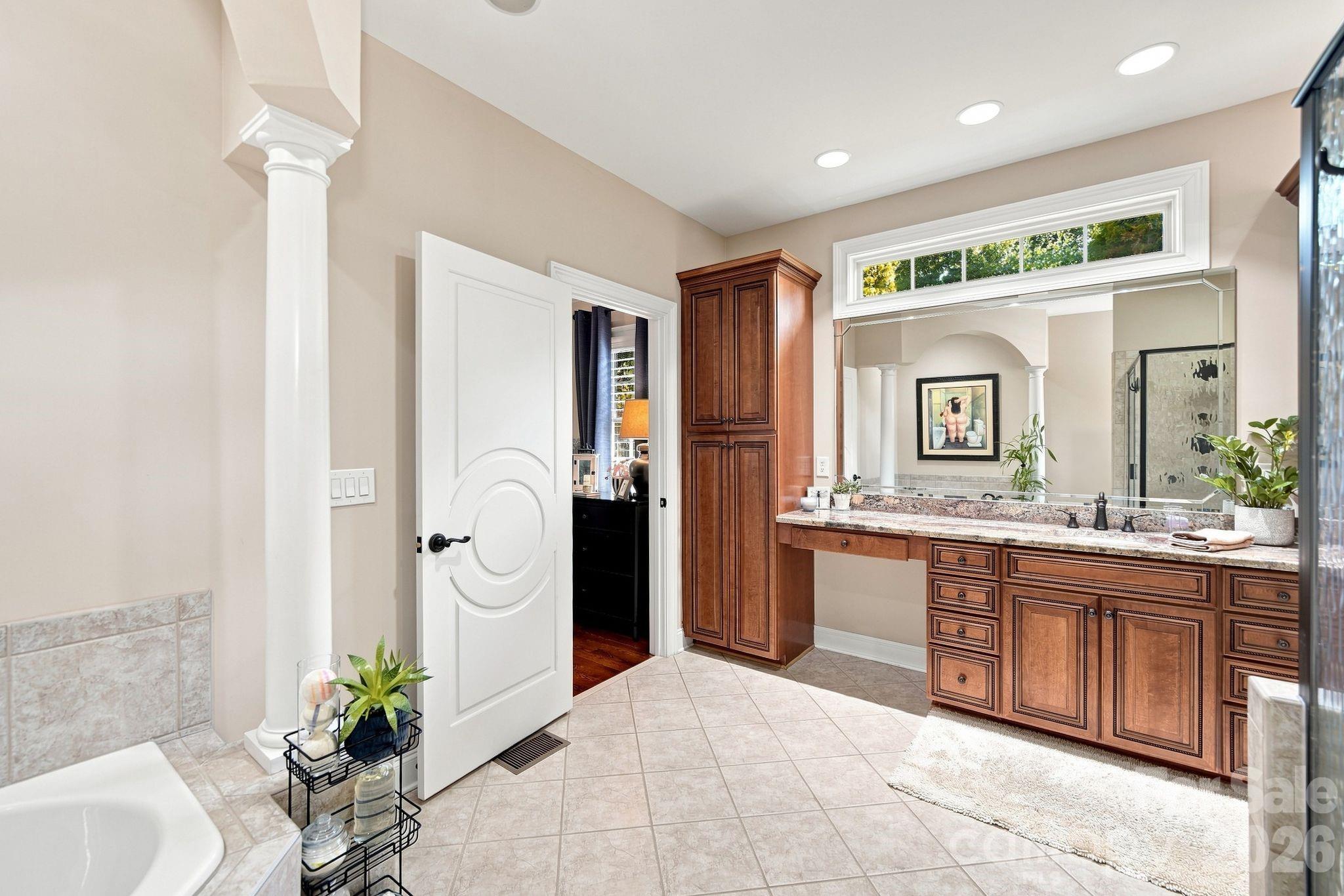 1001 Heritage Acres Drive — Matthews